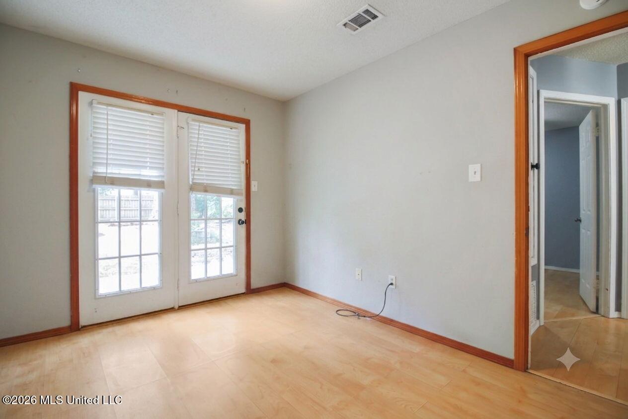13485 Windridge Drive Property Photo 16