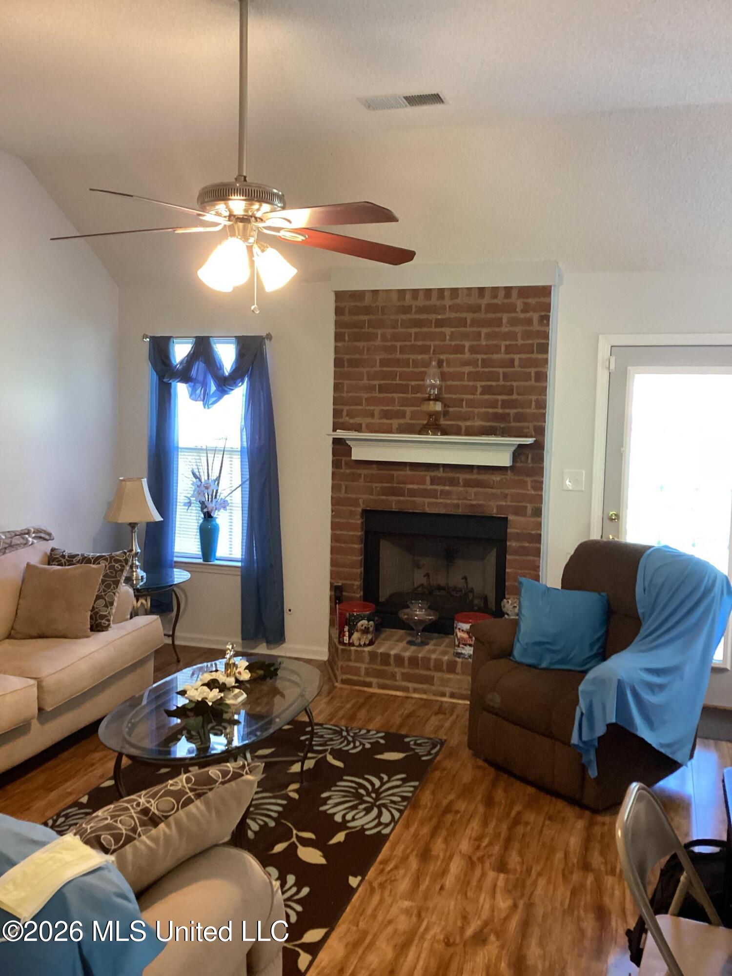 6850 Hickory Crest Drive Property Photo 10