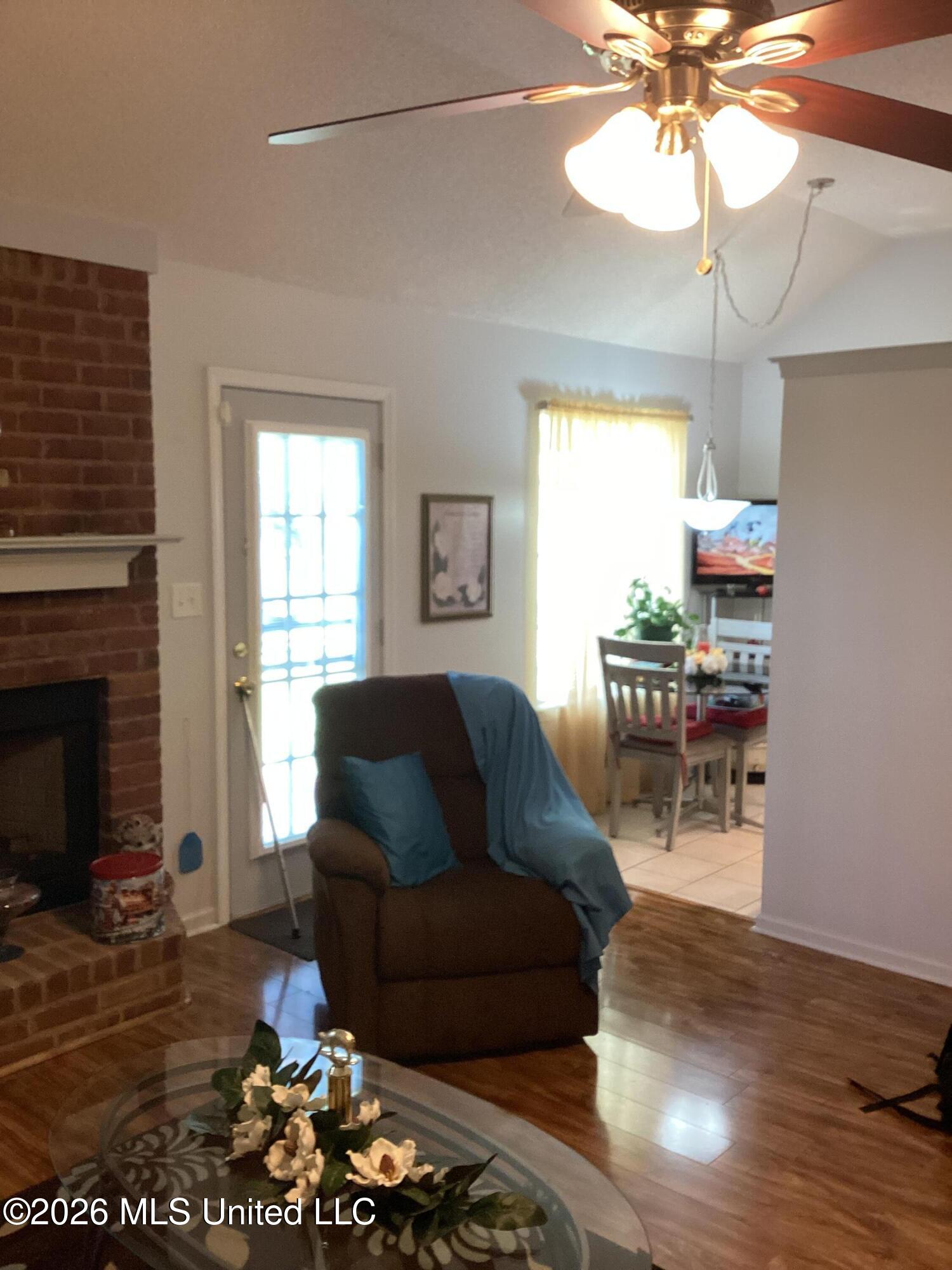 6850 Hickory Crest Drive Property Photo 11