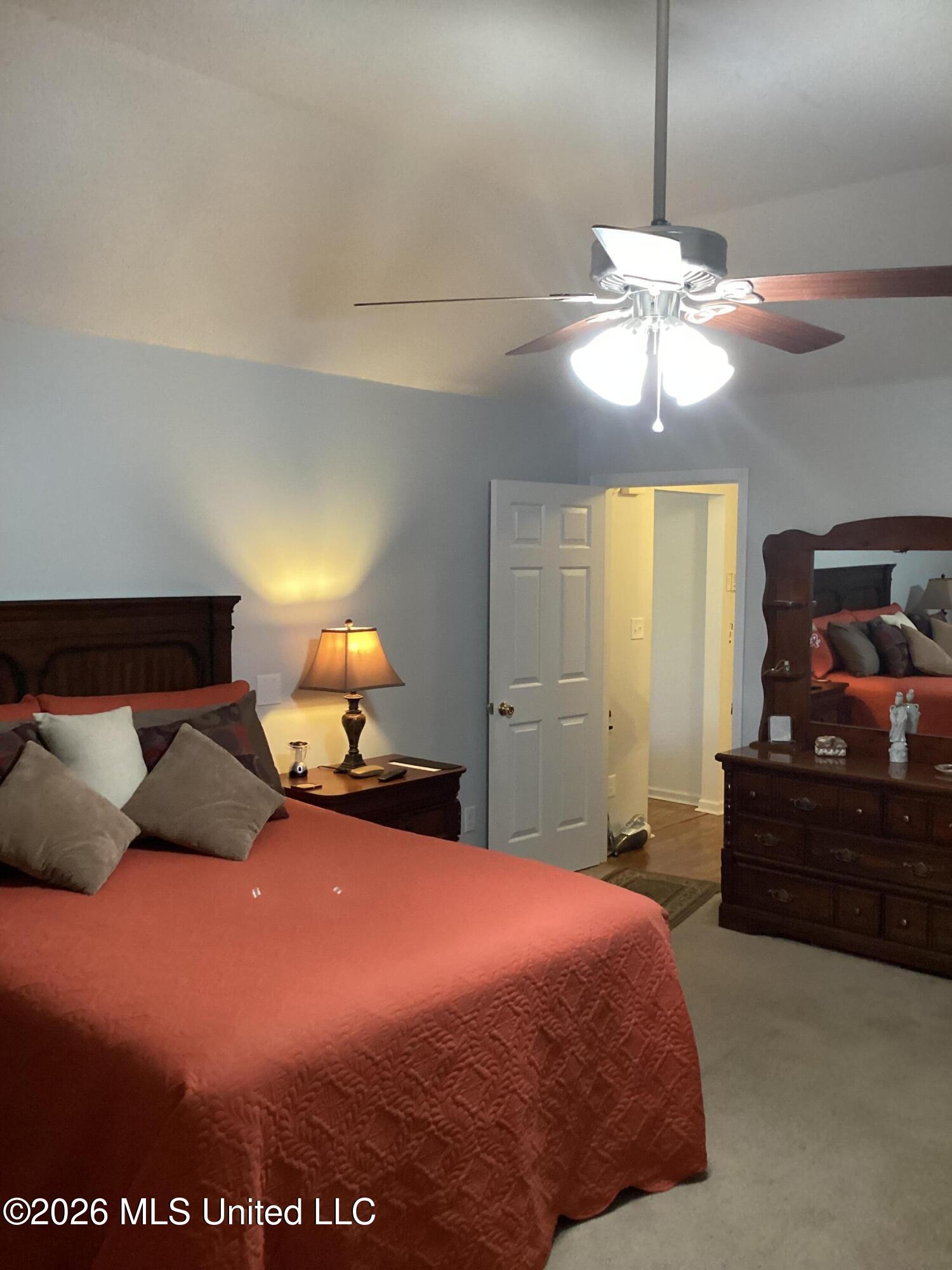 6850 Hickory Crest Drive Property Photo 14