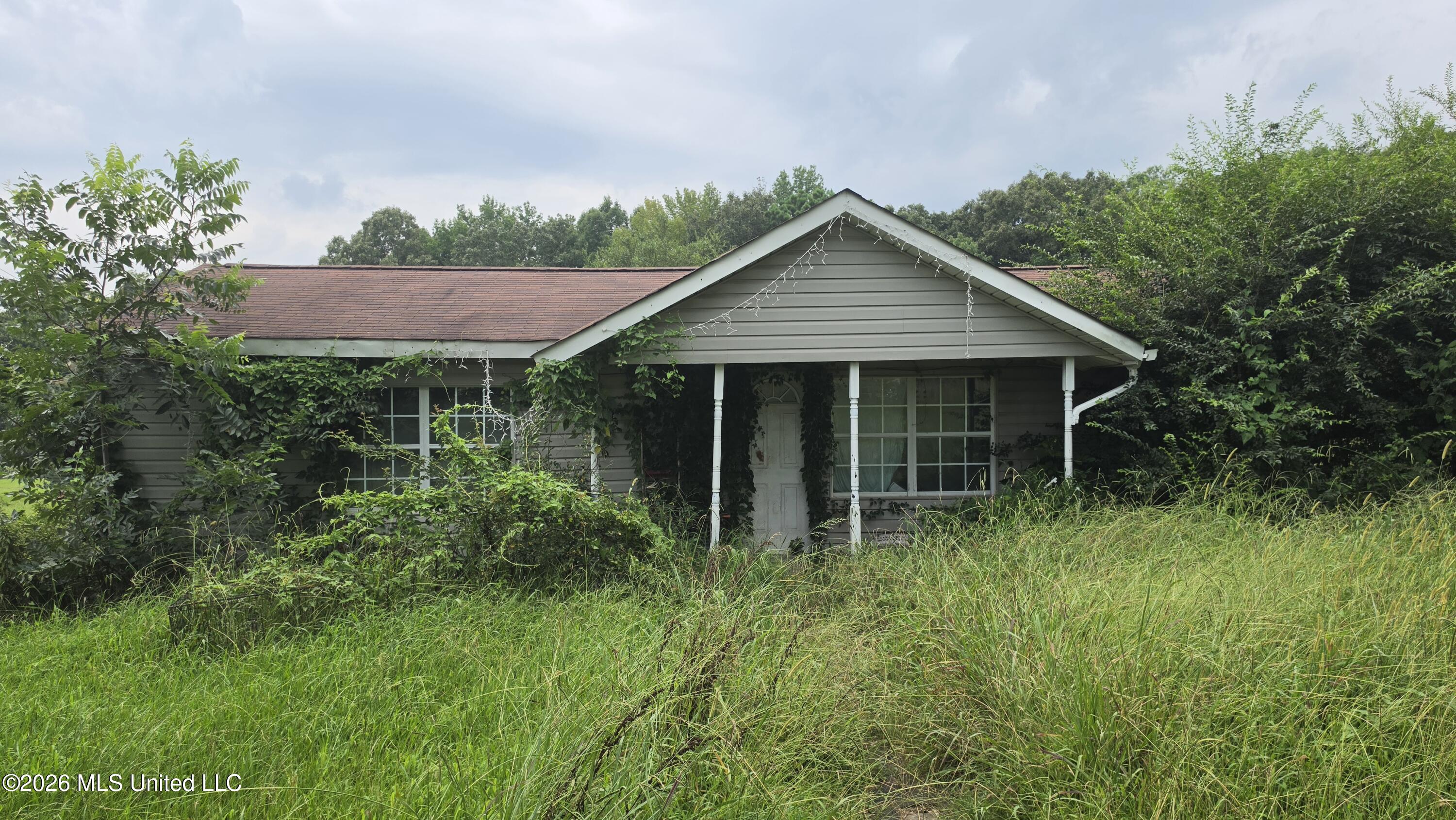 883 N Highway 309 Property Photo 1