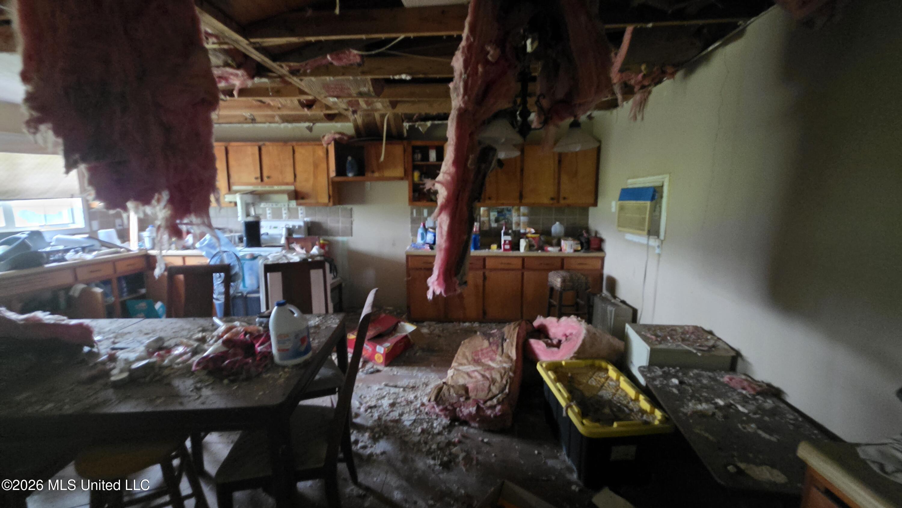 883 N Highway 309 Property Photo 6