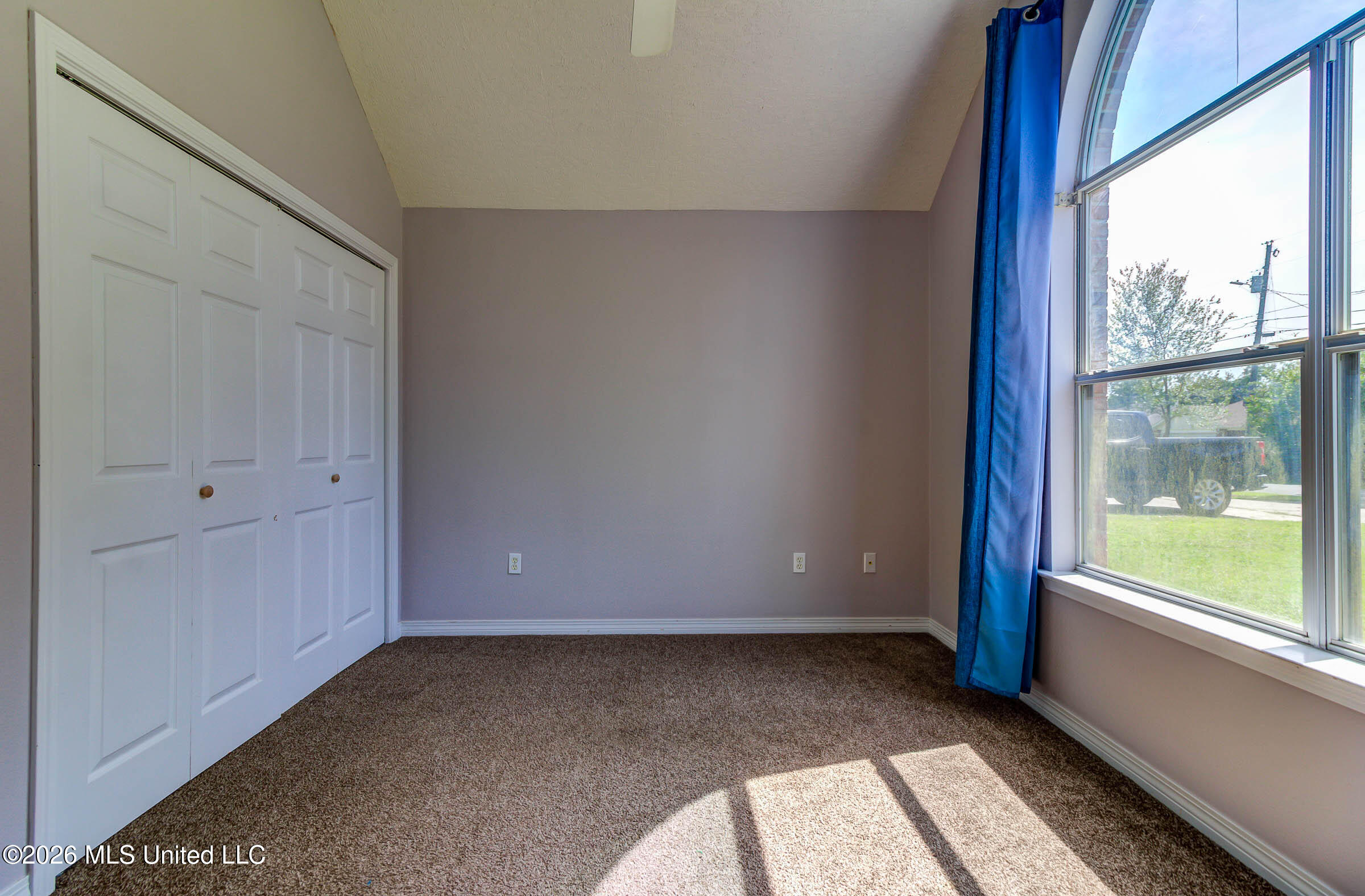 3424 N 9th Street Property Photo 9
