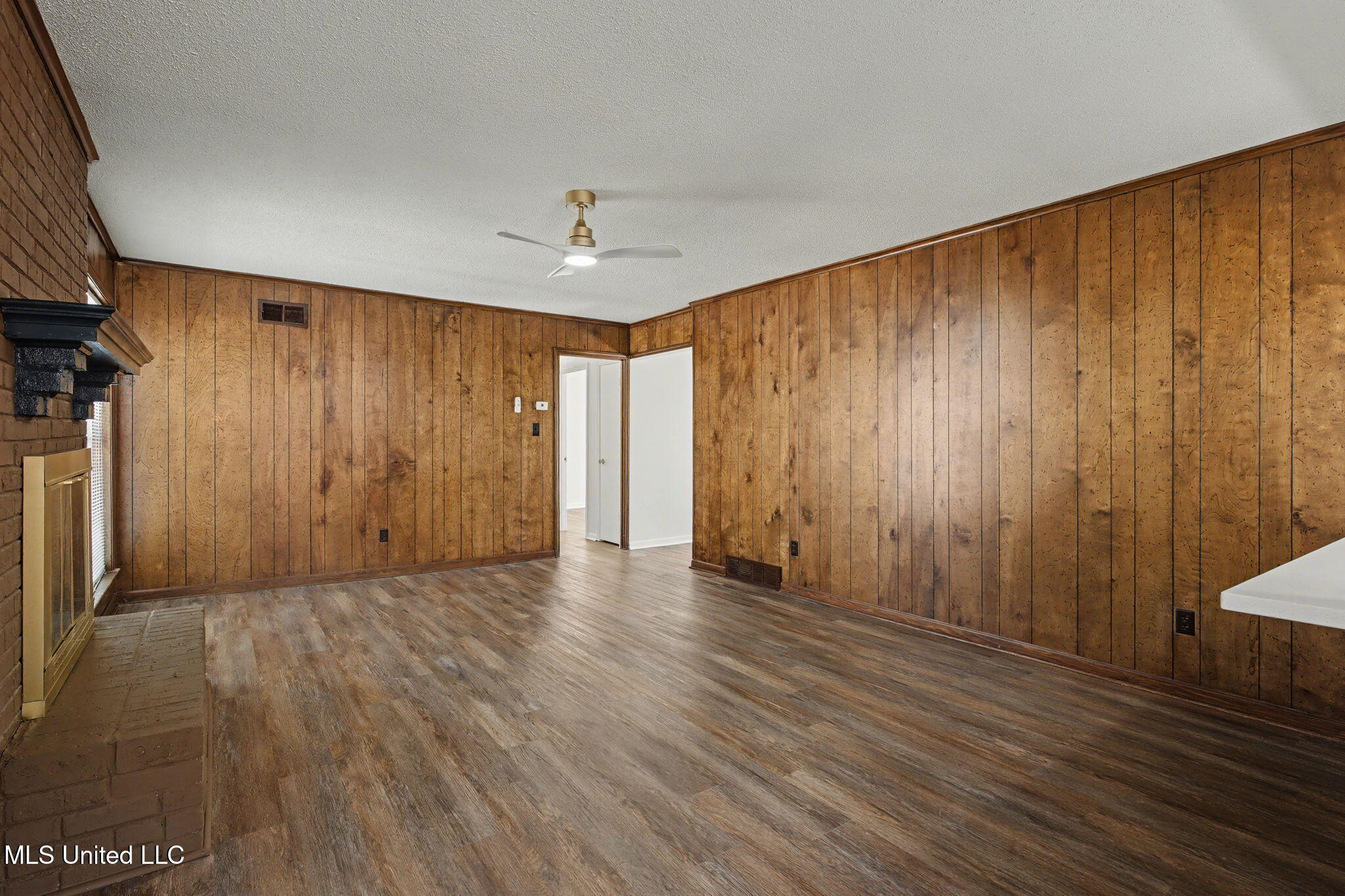 4490 S Big Horn Drive Property Photo 8