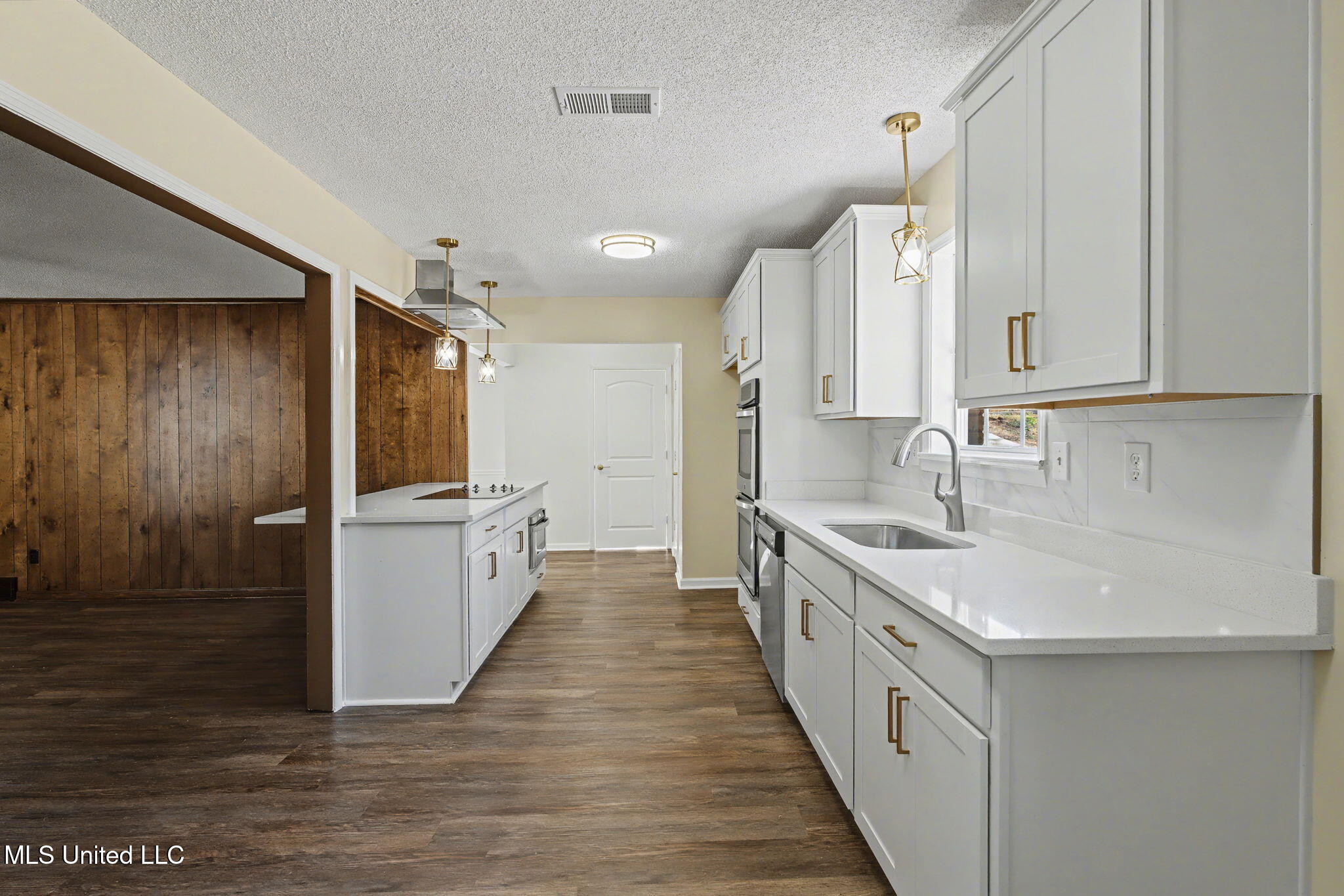 4490 S Big Horn Drive Property Photo 11