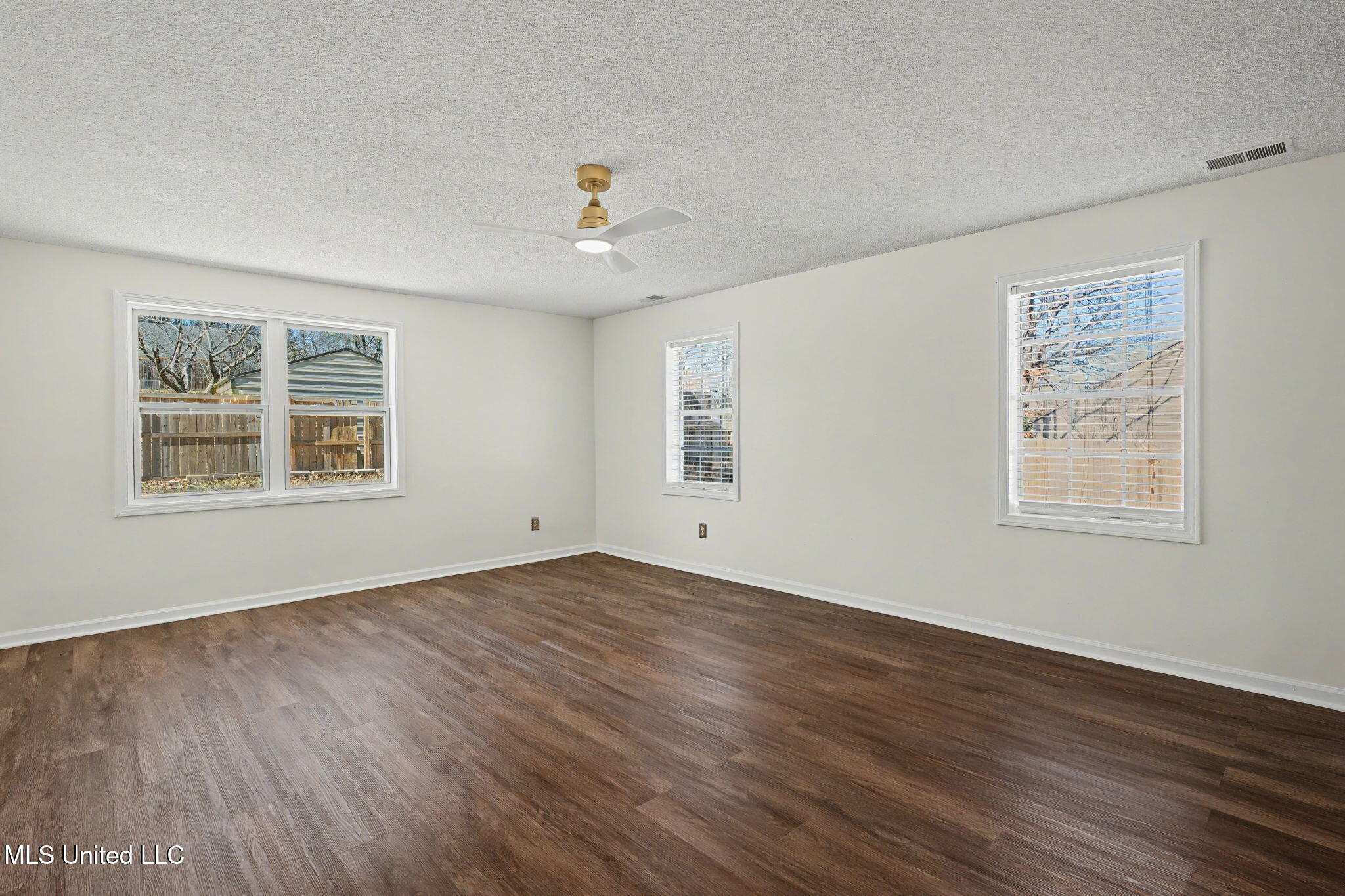 4490 S Big Horn Drive Property Photo 15