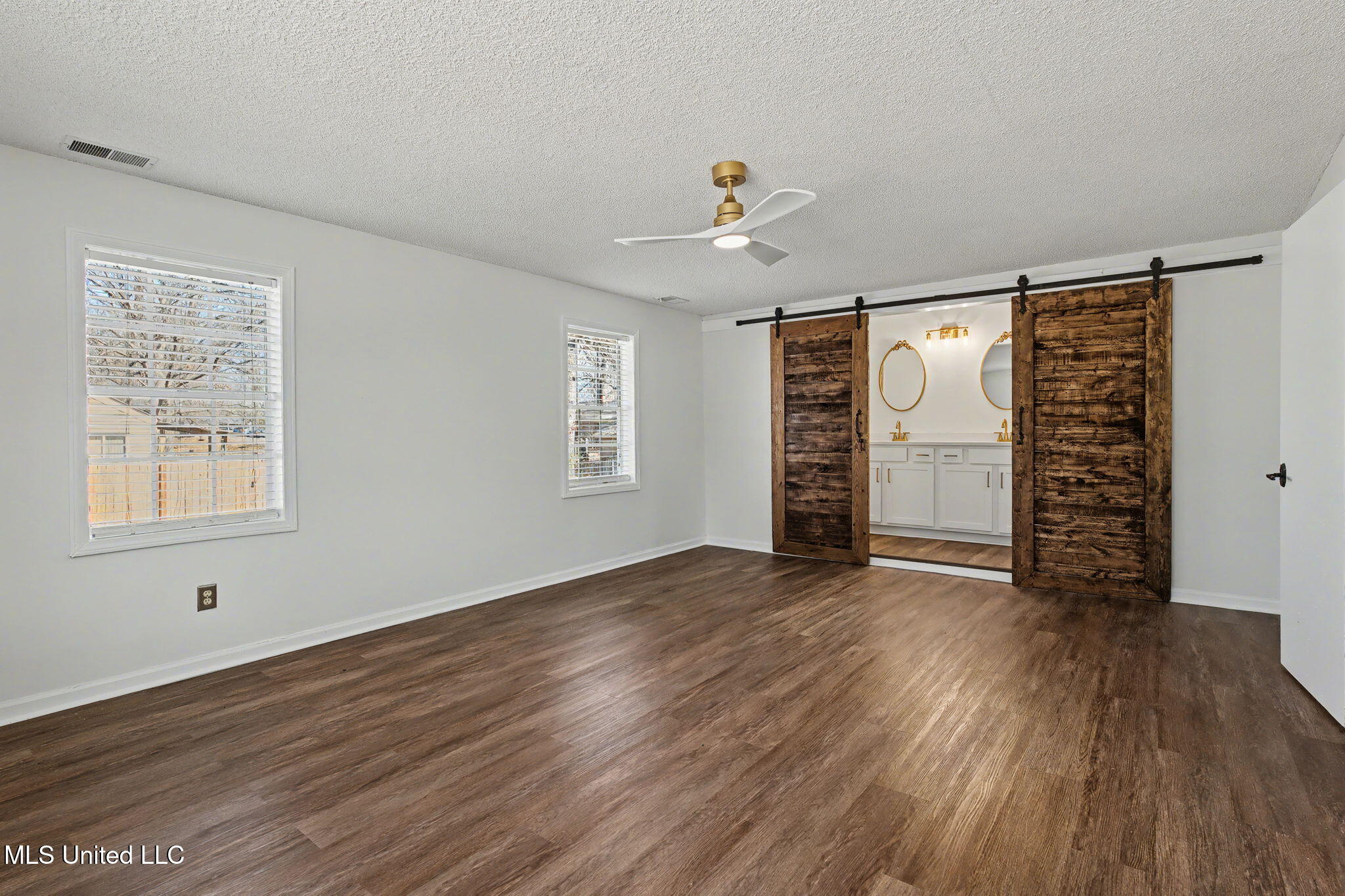 4490 S Big Horn Drive Property Photo 18