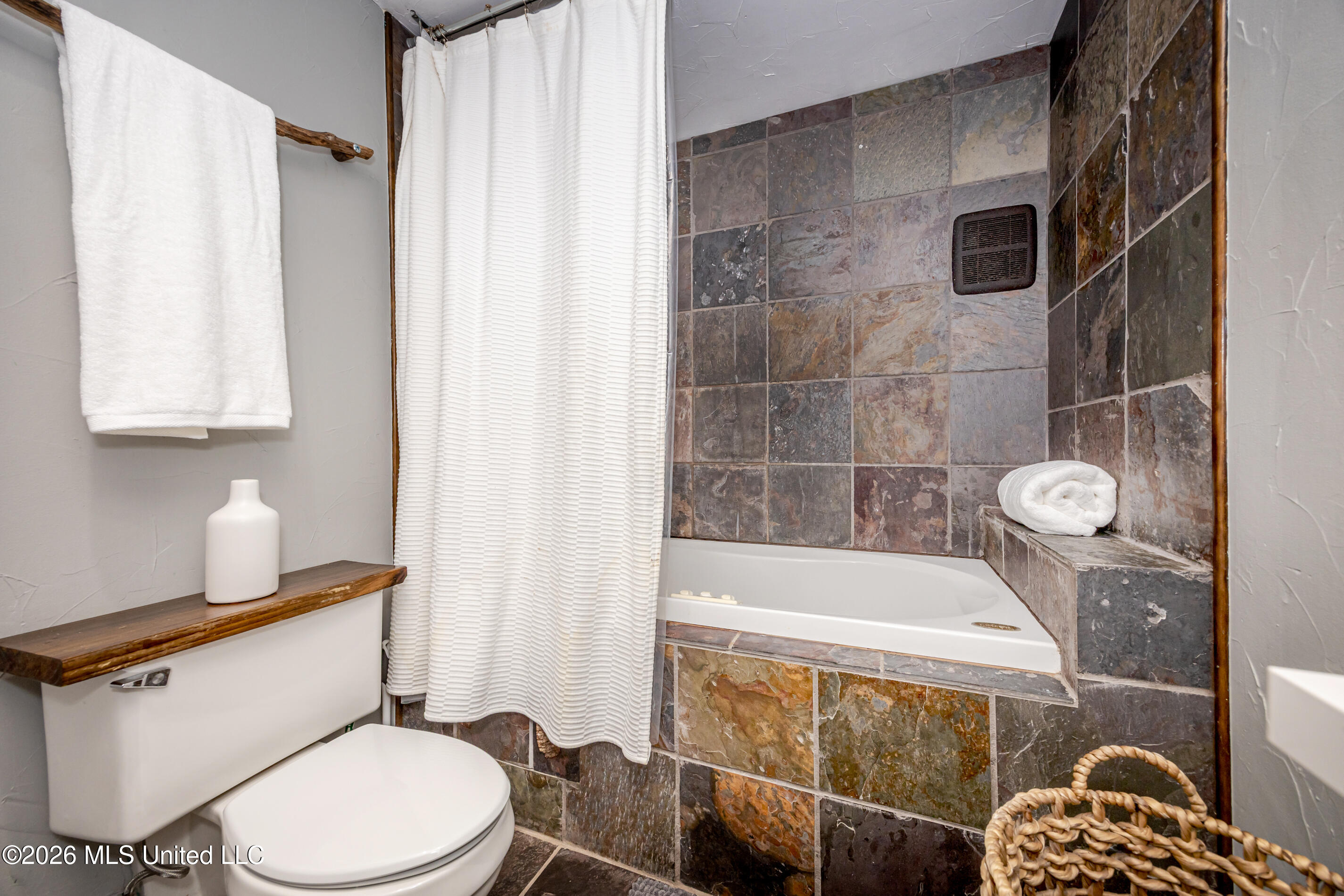 1103 Le Voyageur Drive Property Photo 84
