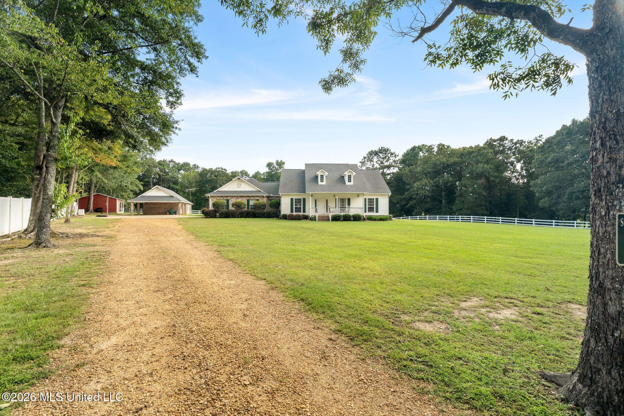 2111 Old Brookhaven Road Property Photo 2