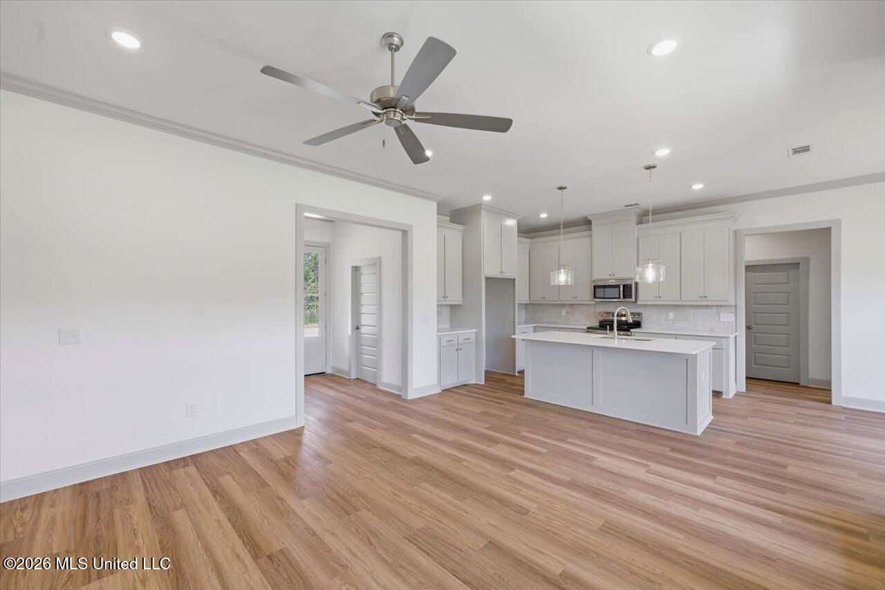 138 Stapleton Drive Property Photo 7