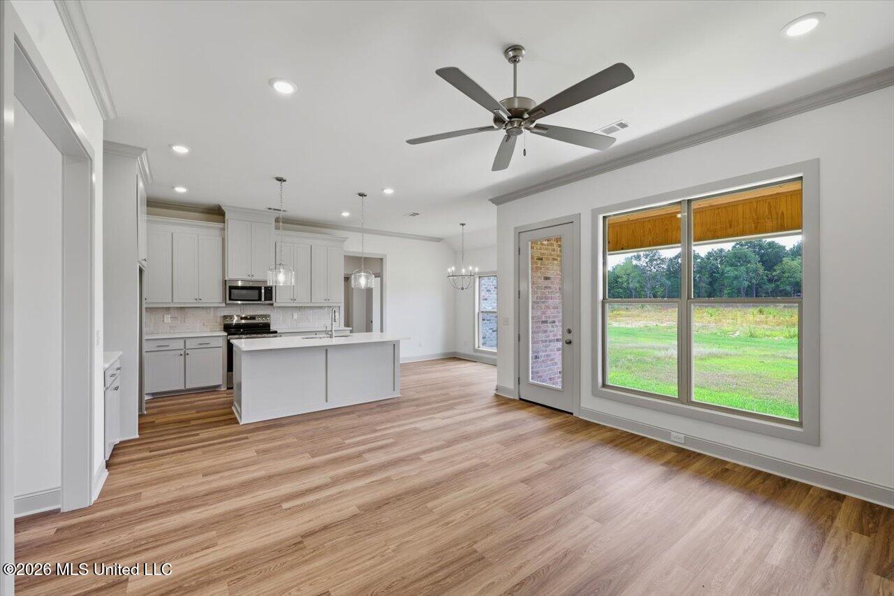 138 Stapleton Drive Property Photo 8