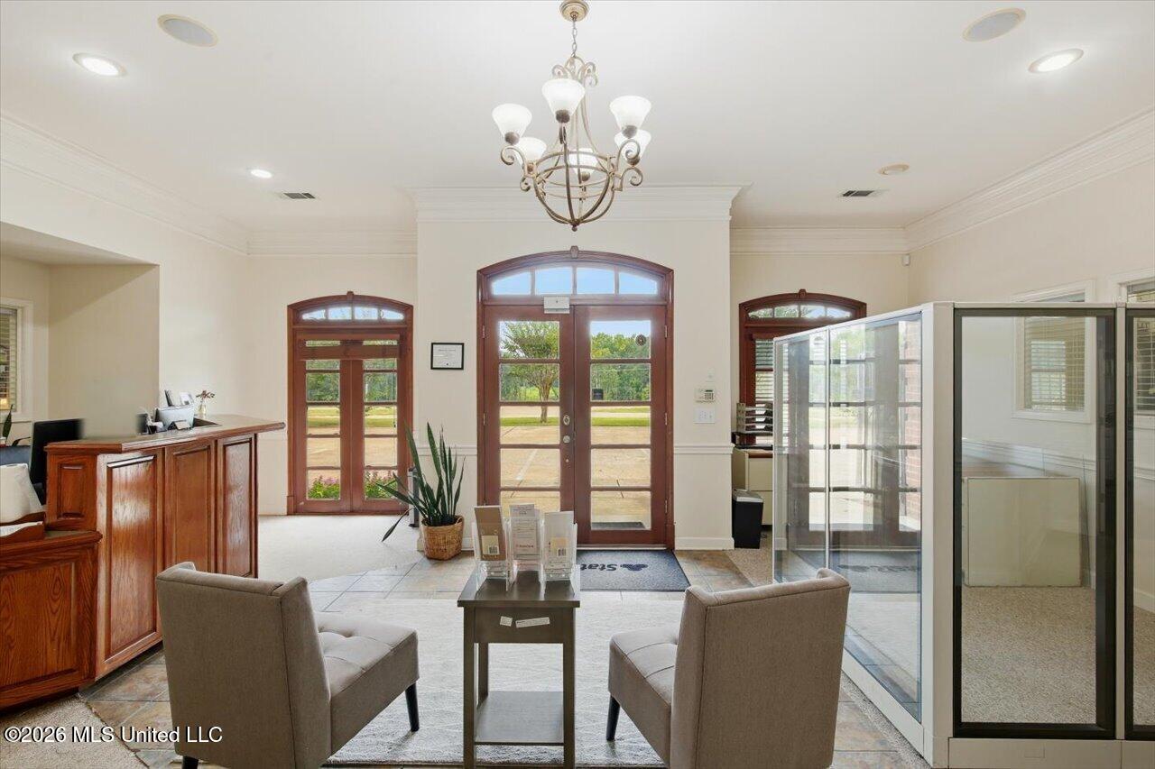 200 Forest View Drive Property Photo 9