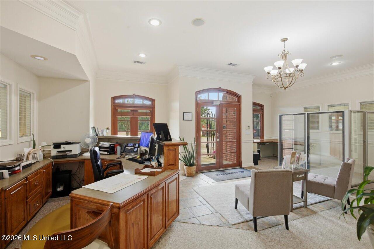 200 Forest View Drive Property Photo 10