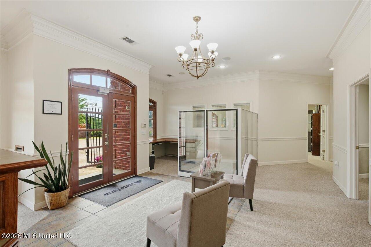 200 Forest View Drive Property Photo 12