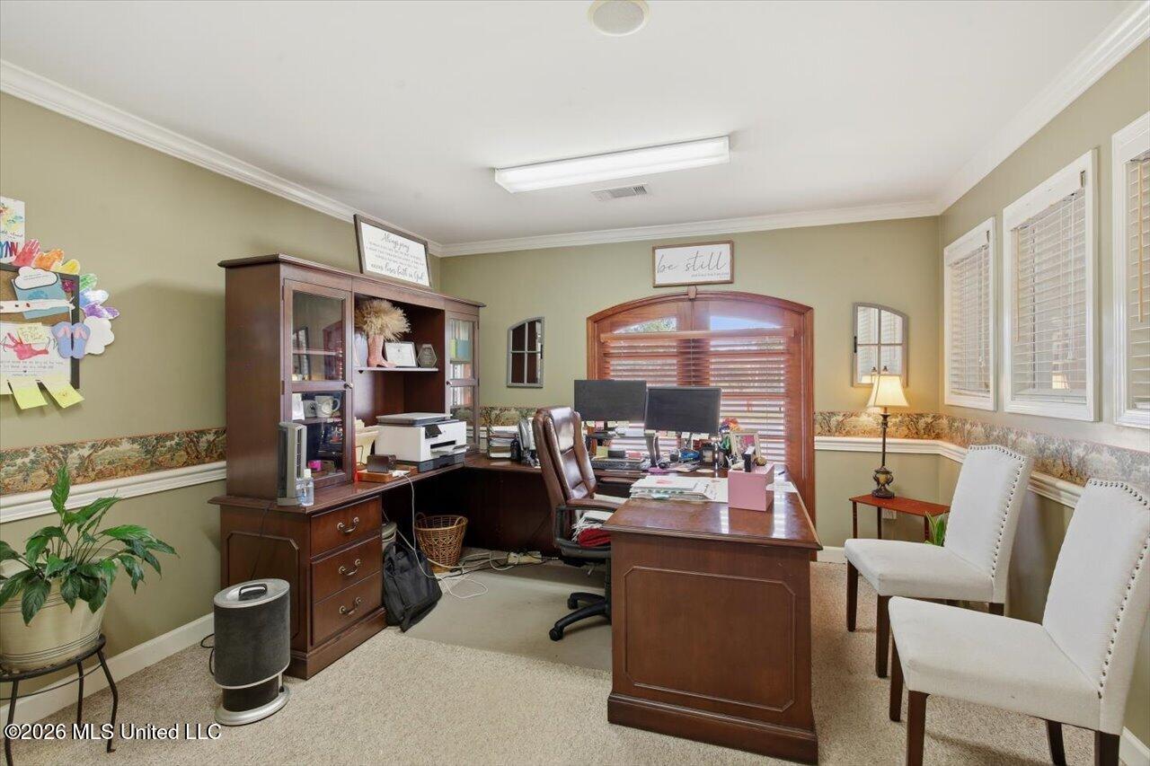 200 Forest View Drive Property Photo 14