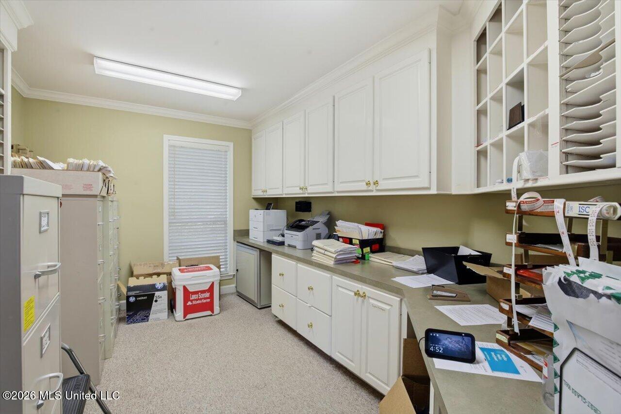 200 Forest View Drive Property Photo 17