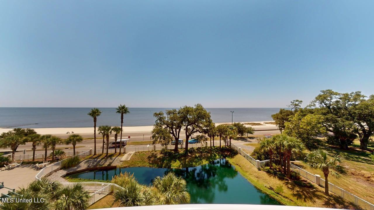 2228 Beach Drive Property Photo 2