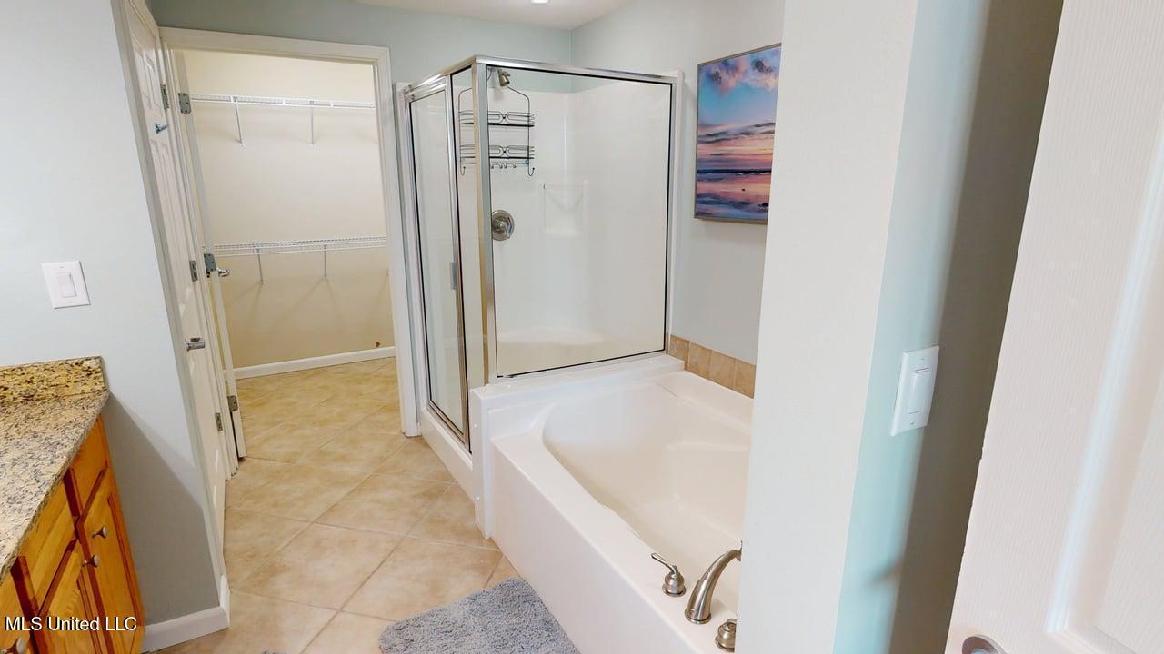 2228 Beach Drive Property Photo 7