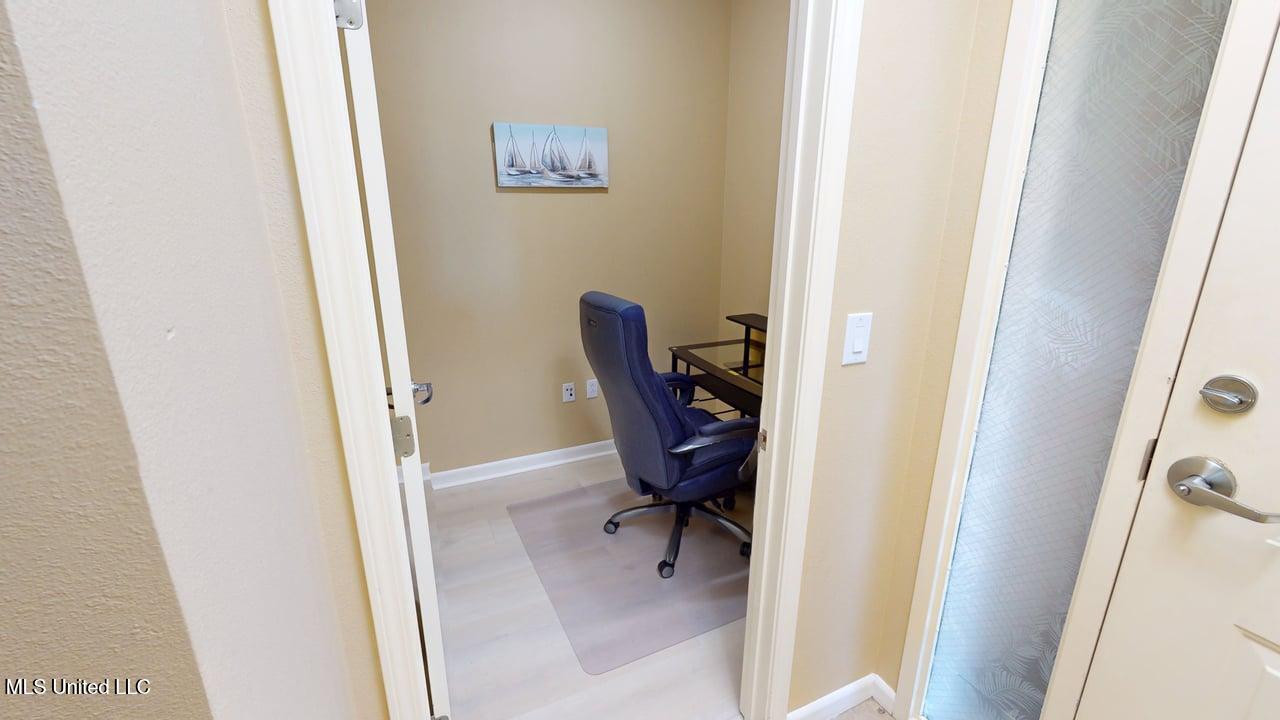2228 Beach Drive Property Photo 14
