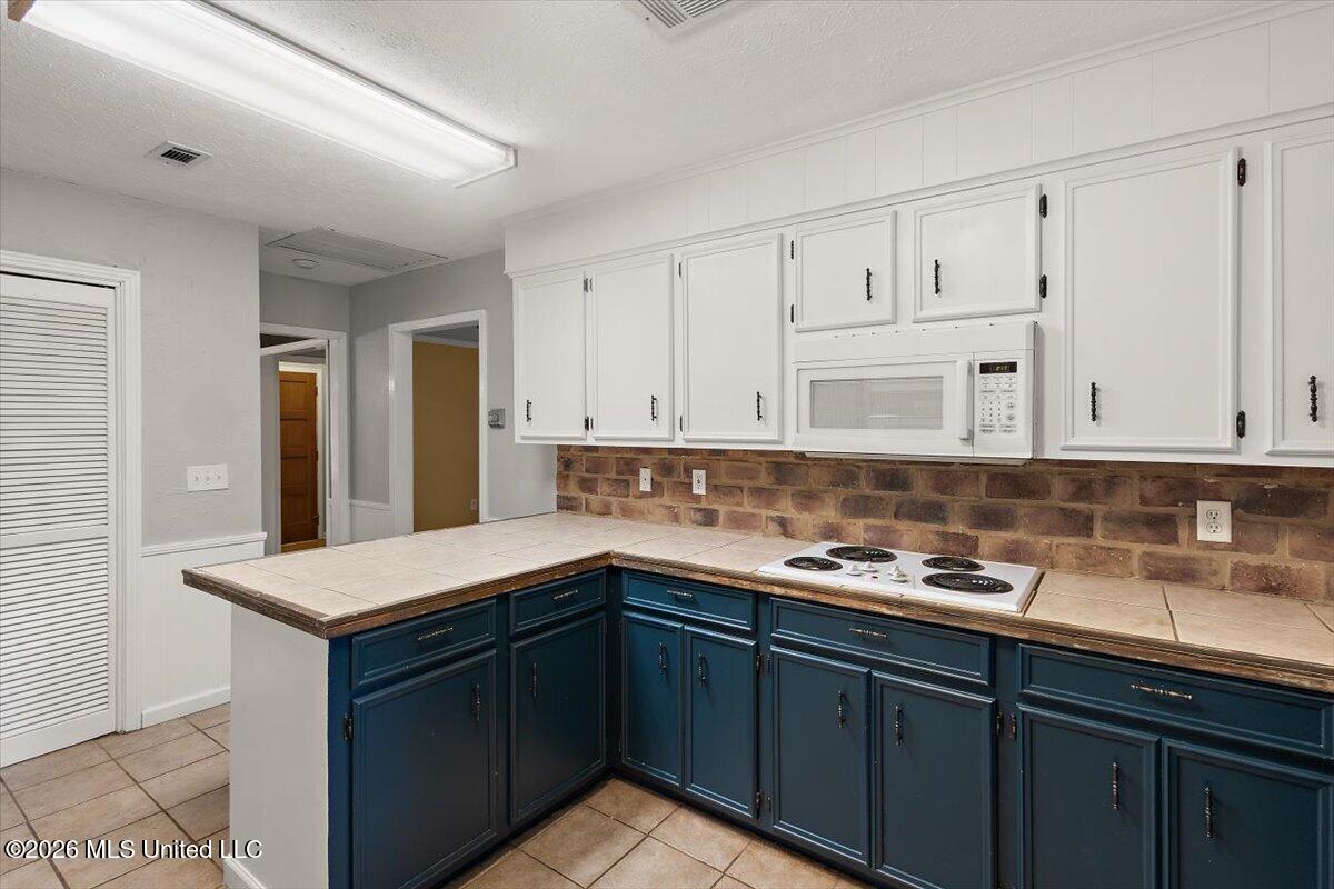 44 Sunline Court Property Photo 9