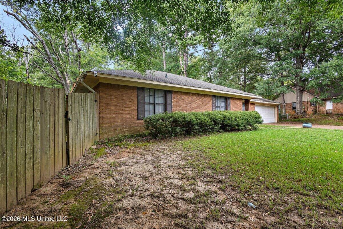 44 Sunline Court Property Photo 26