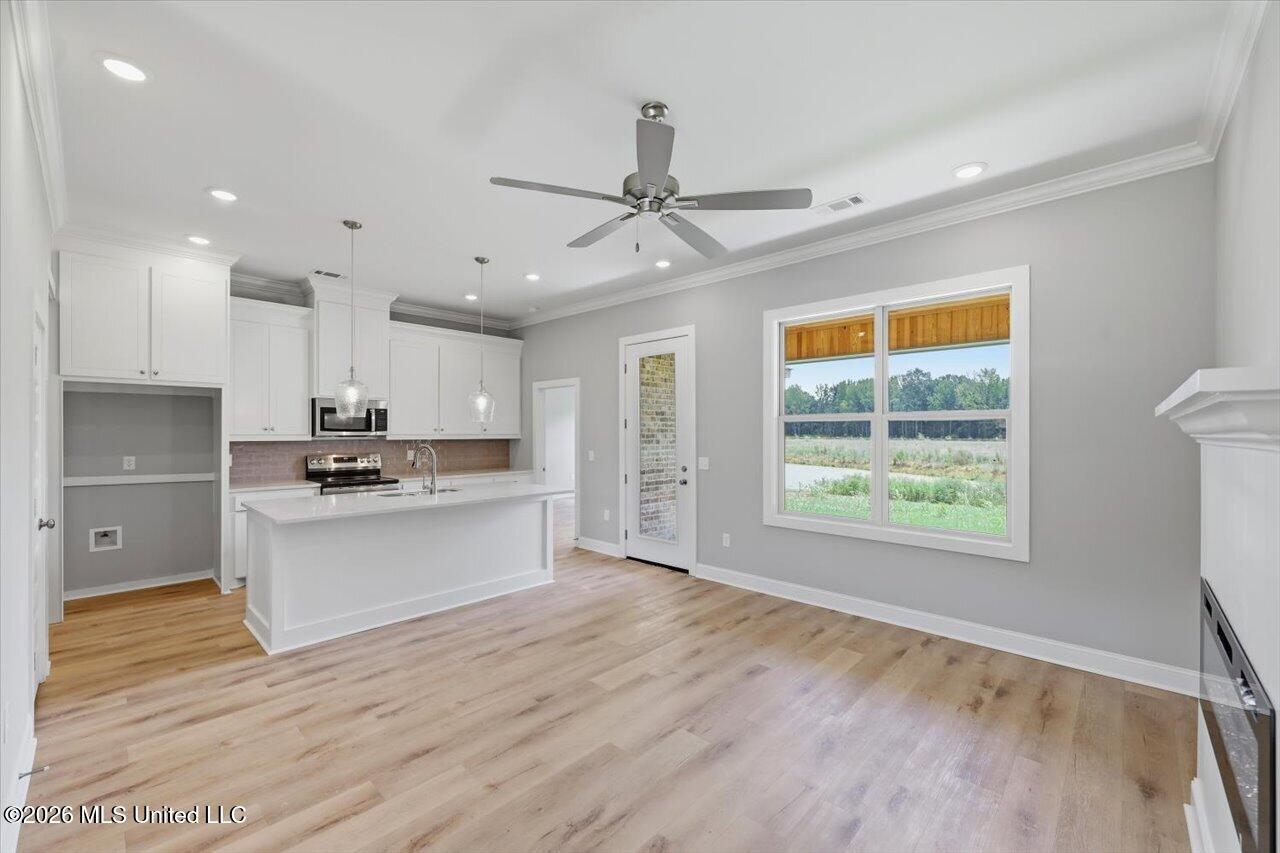 148 Stapleton Drive Property Photo 6