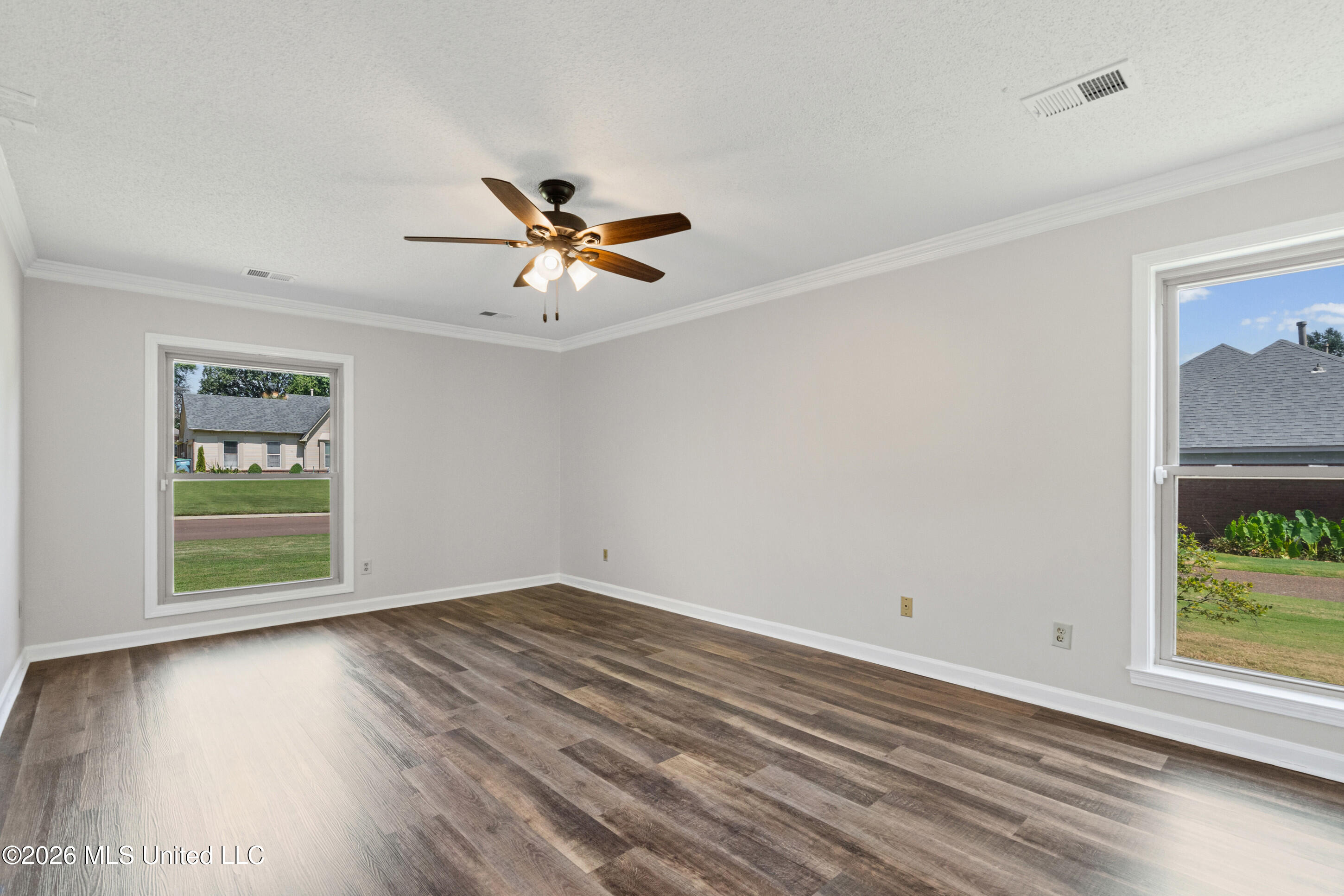 7264 Flower Creek Drive Property Photo 8