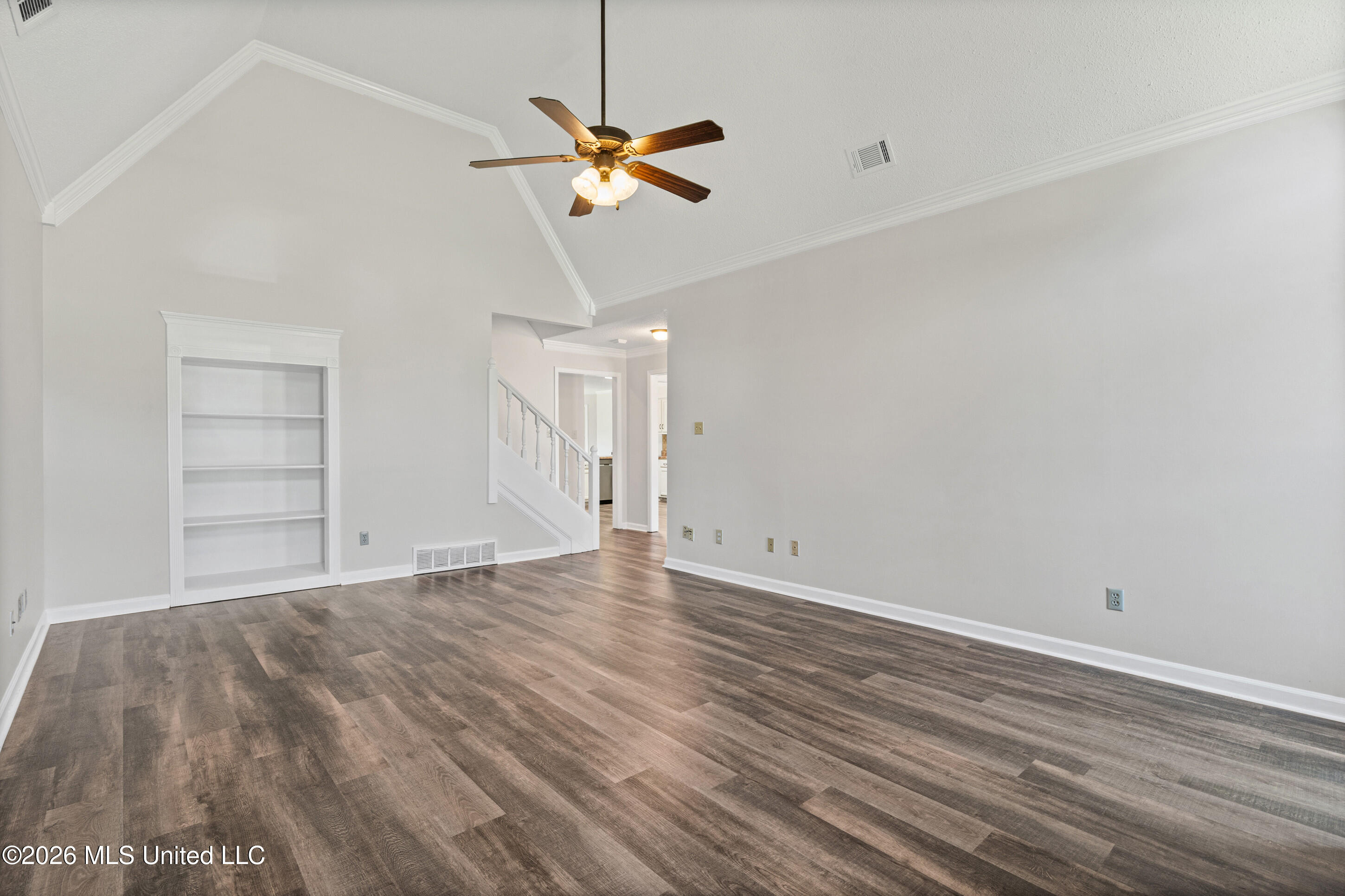 7264 Flower Creek Drive Property Photo 9