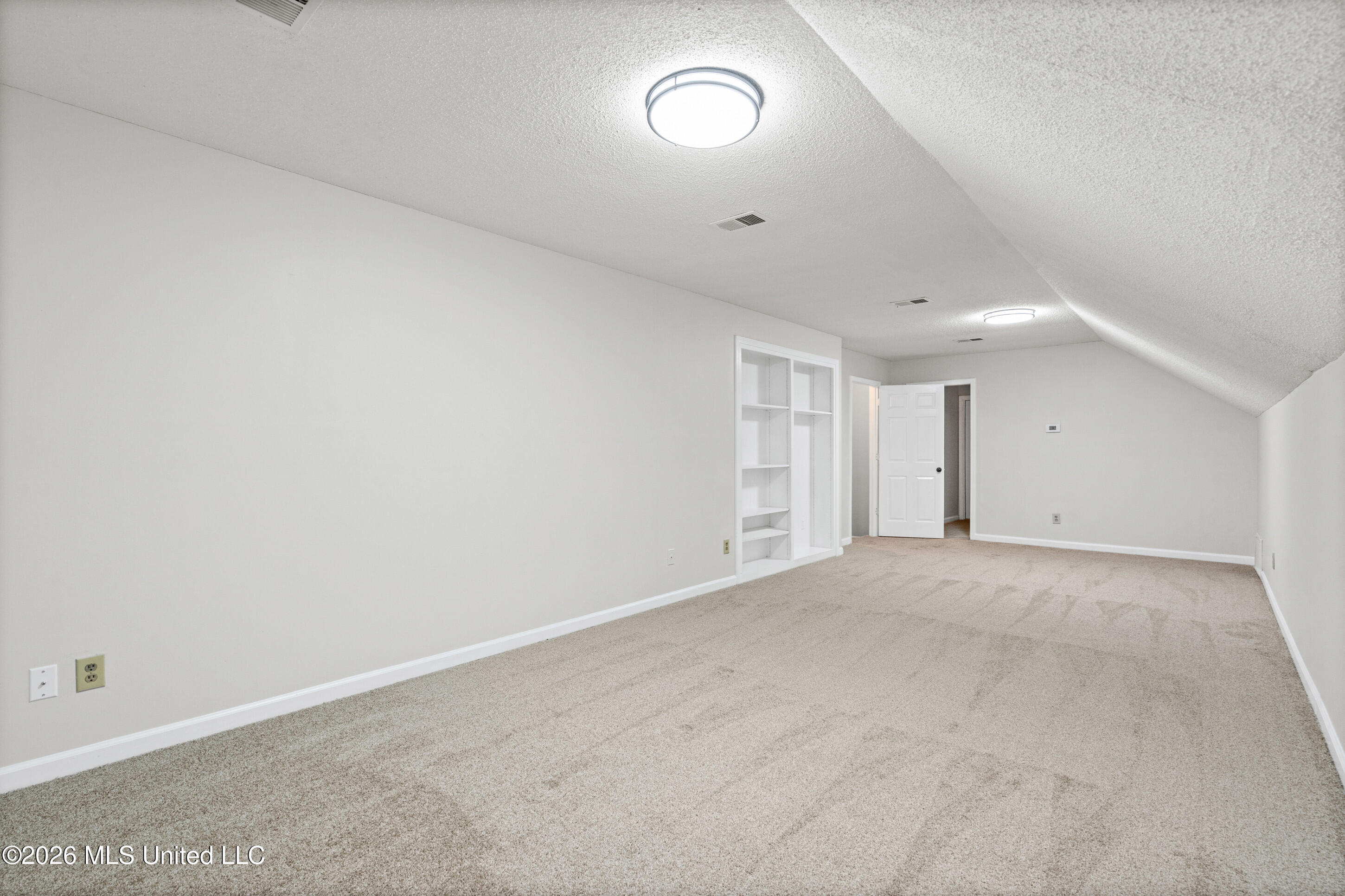 7264 Flower Creek Drive Property Photo 15