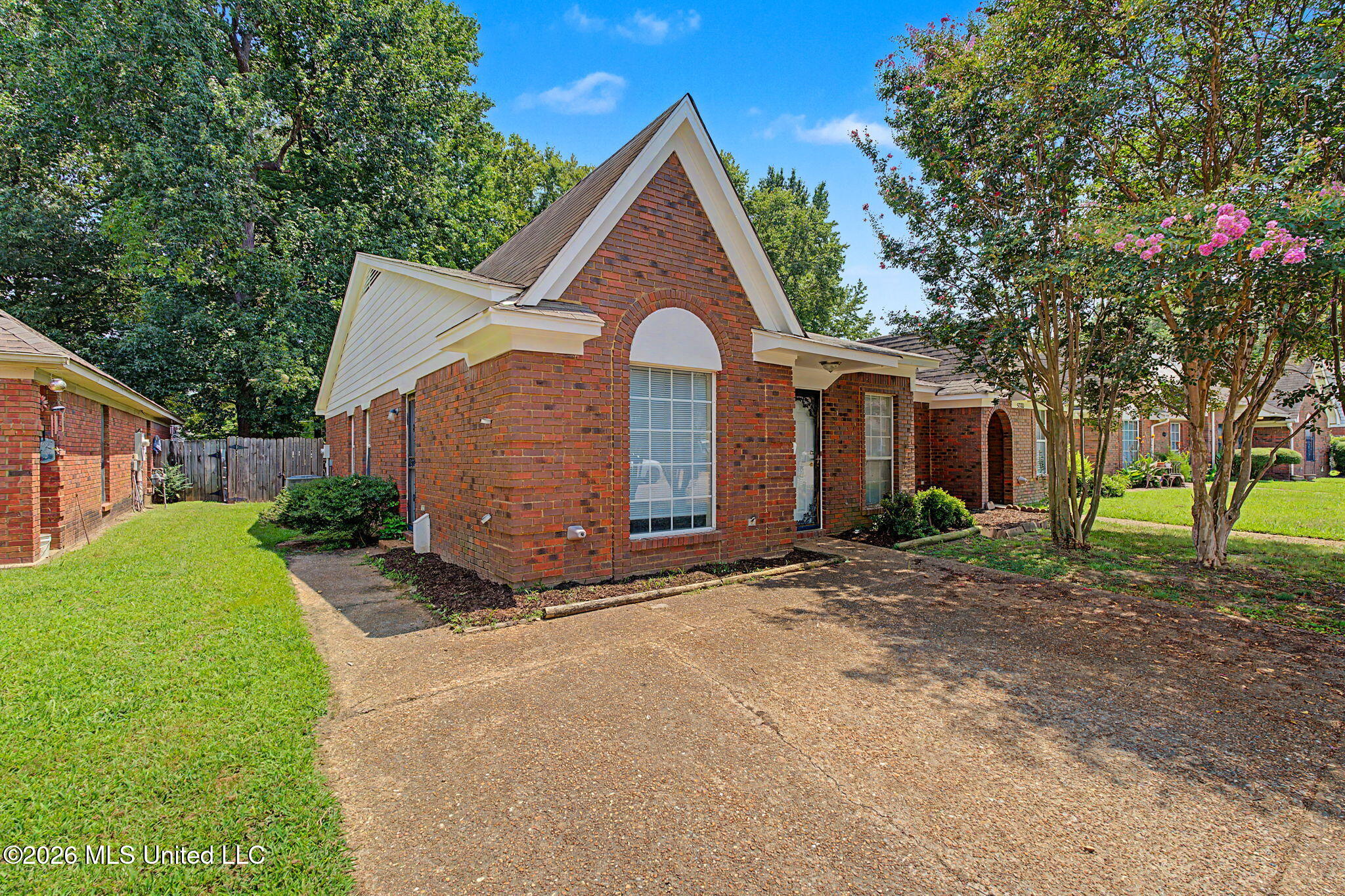 5790 E Garden Walk Property Photo 3