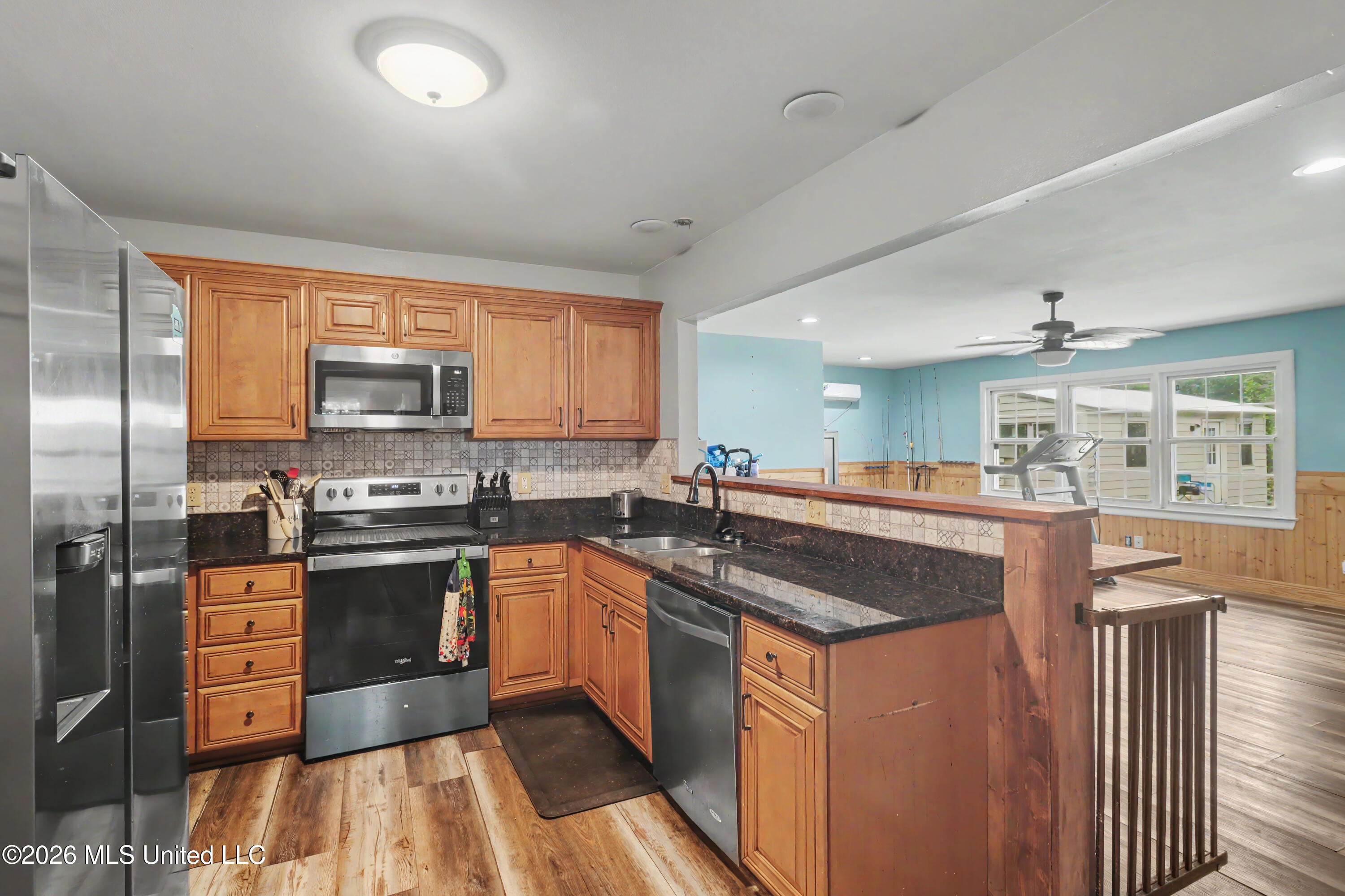 20 Woodglen Drive Property Photo 6