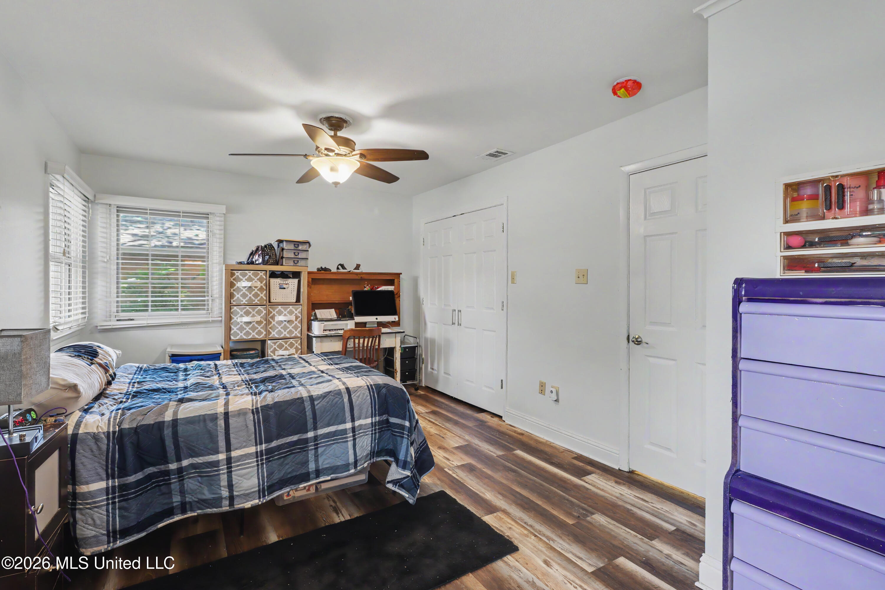 20 Woodglen Drive Property Photo 10