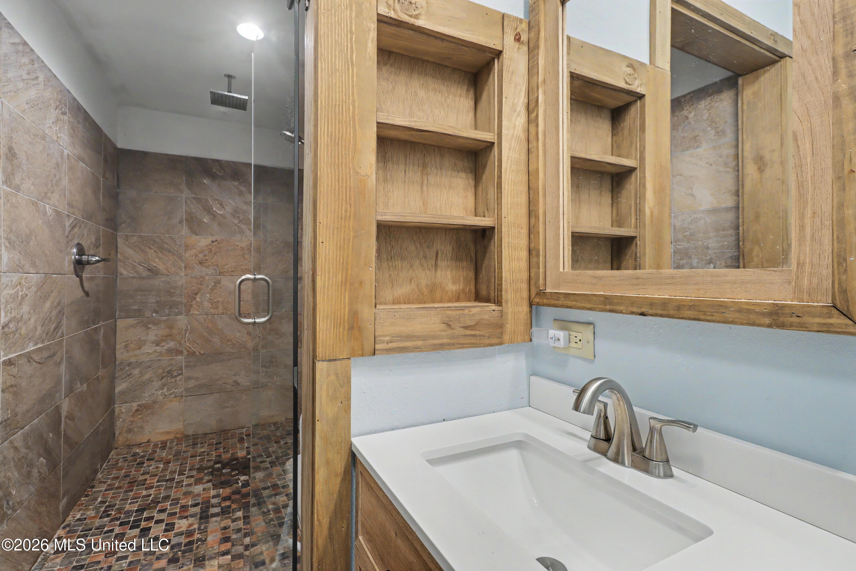 20 Woodglen Drive Property Photo 14