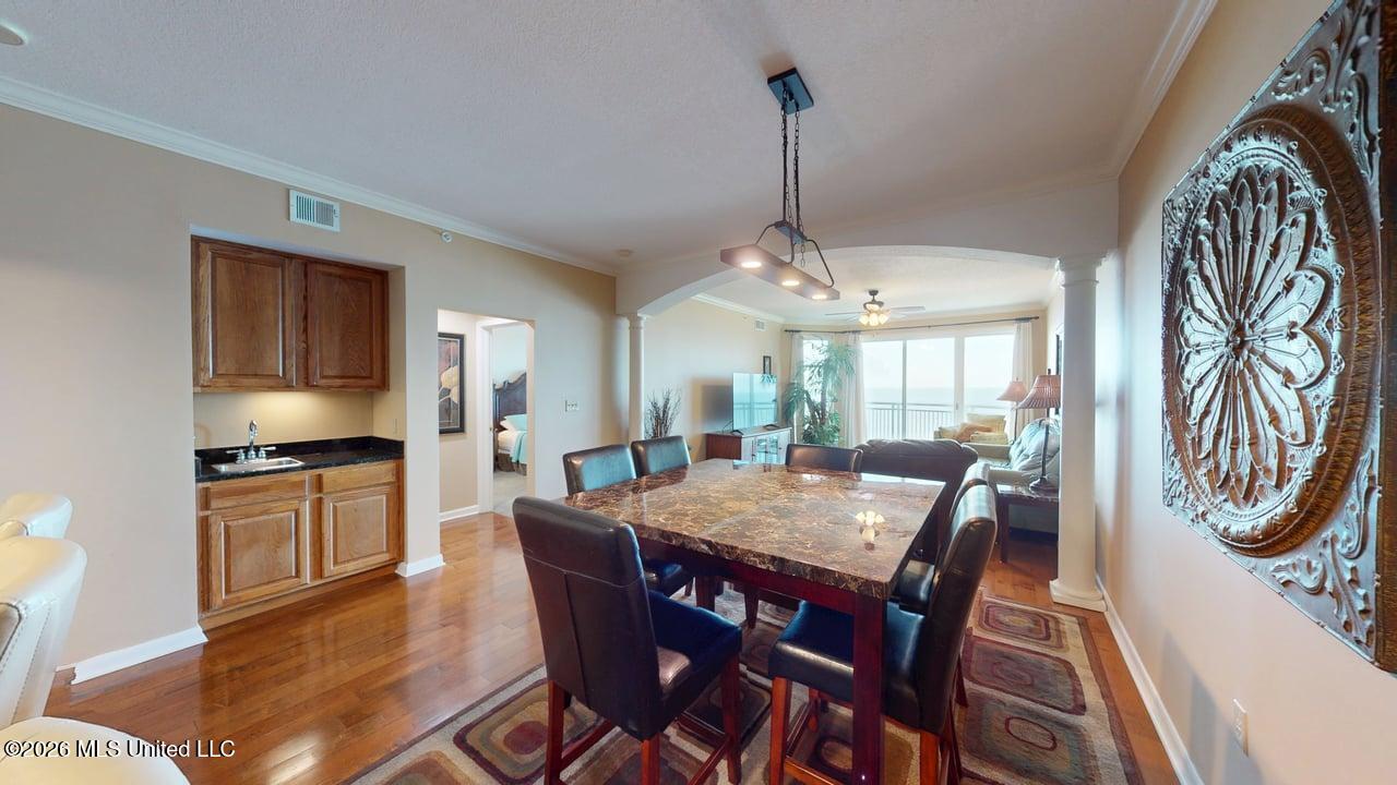 2230 Beach Drive Property Photo 9