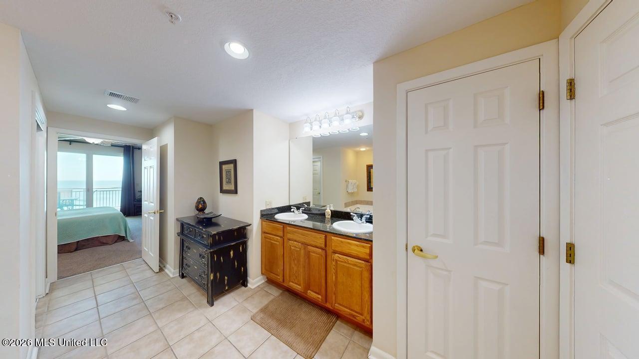 2230 Beach Drive Property Photo 17