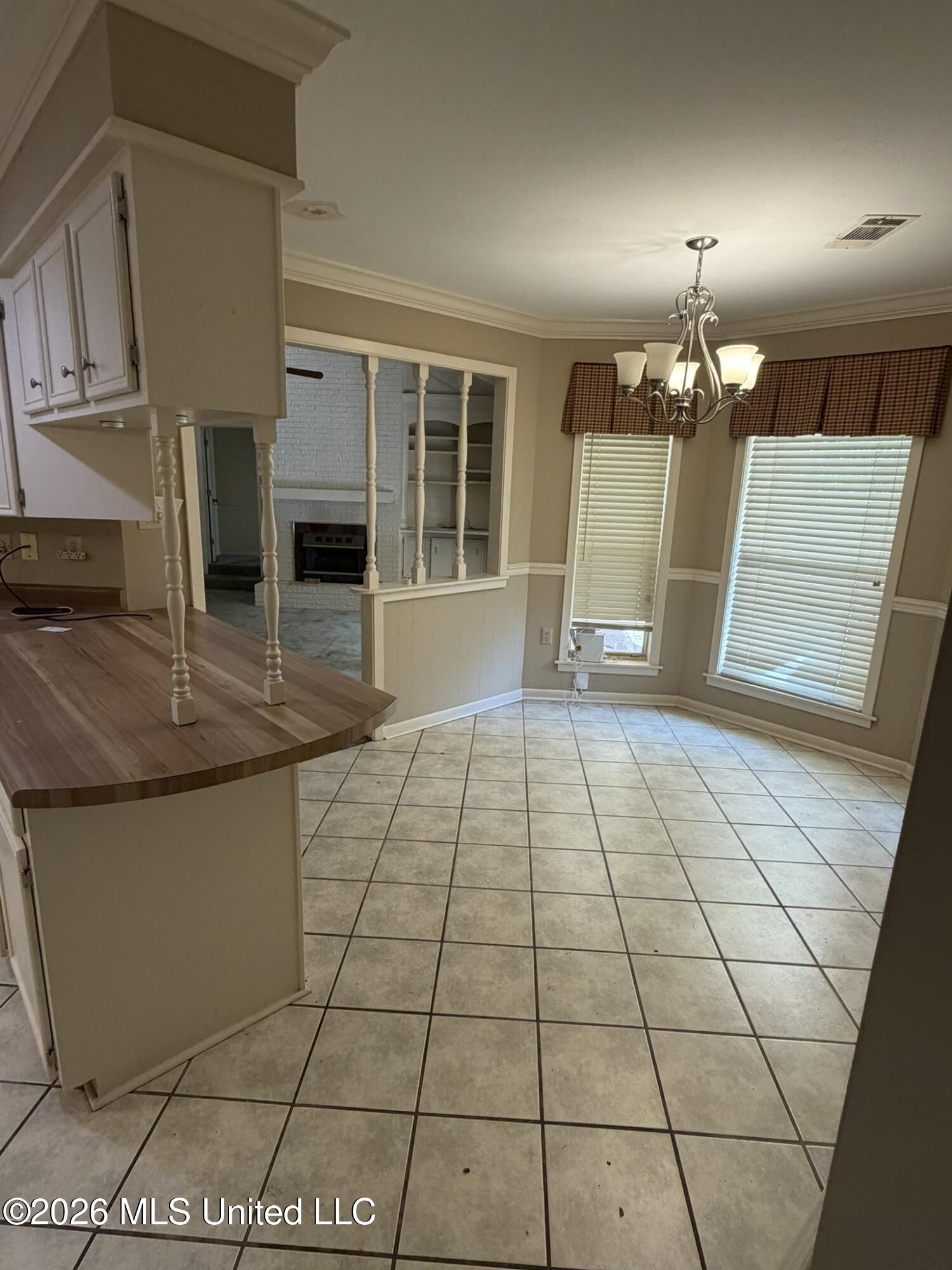 111 Greenwood Lane Property Photo 3