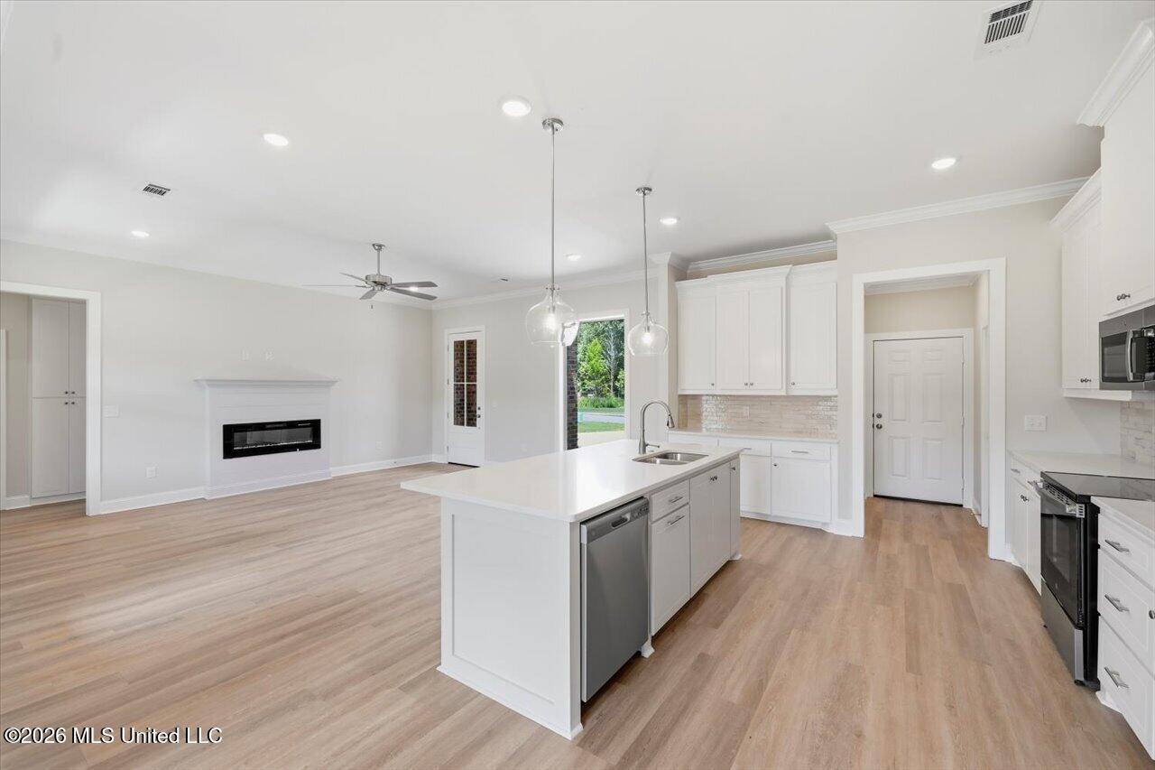 144 Stapleton Drive Property Photo 11