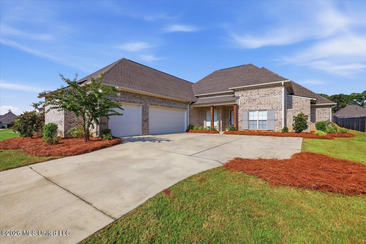615 Crossvine Ridge Property Photo 1