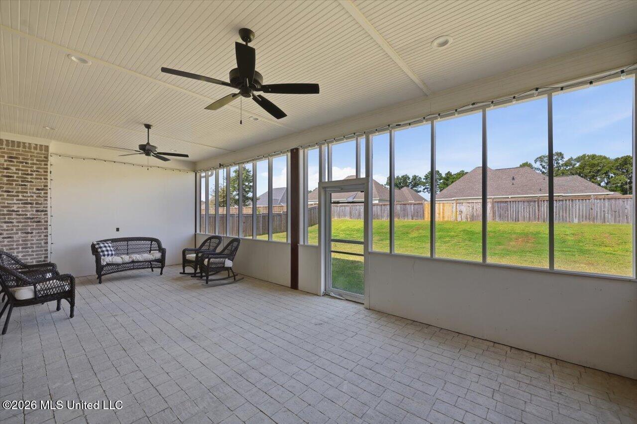 615 Crossvine Ridge Property Photo 32