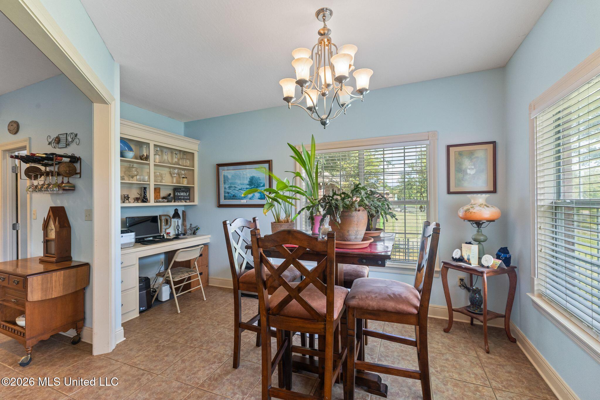 25 Lakeland Circle Property Photo 12