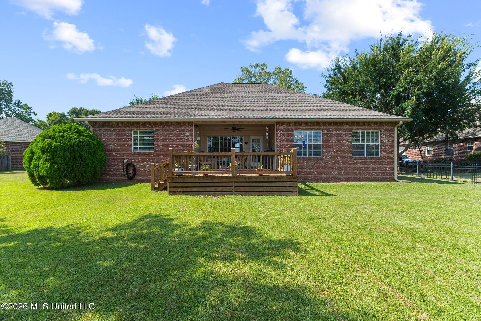 25 Lakeland Circle Property Photo 32