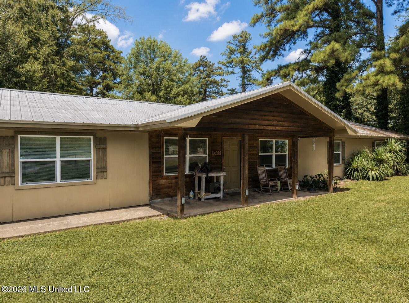 1305 Muse Road Property Photo 1