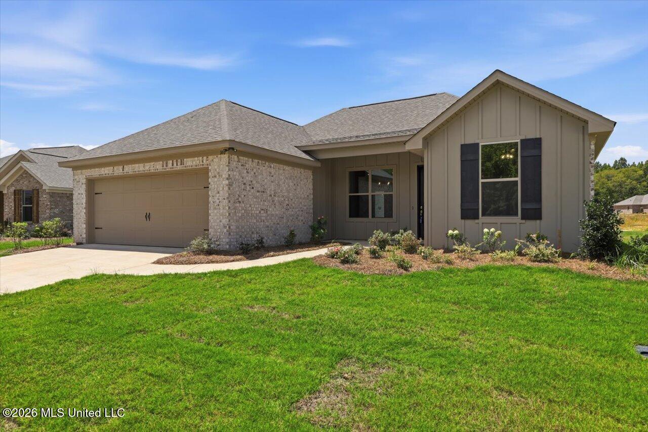140 Stapleton Drive Property Photo 2