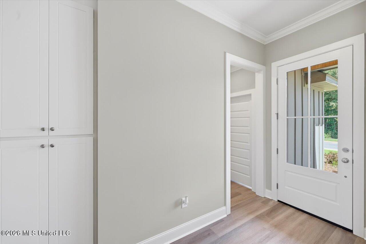 140 Stapleton Drive Property Photo 4