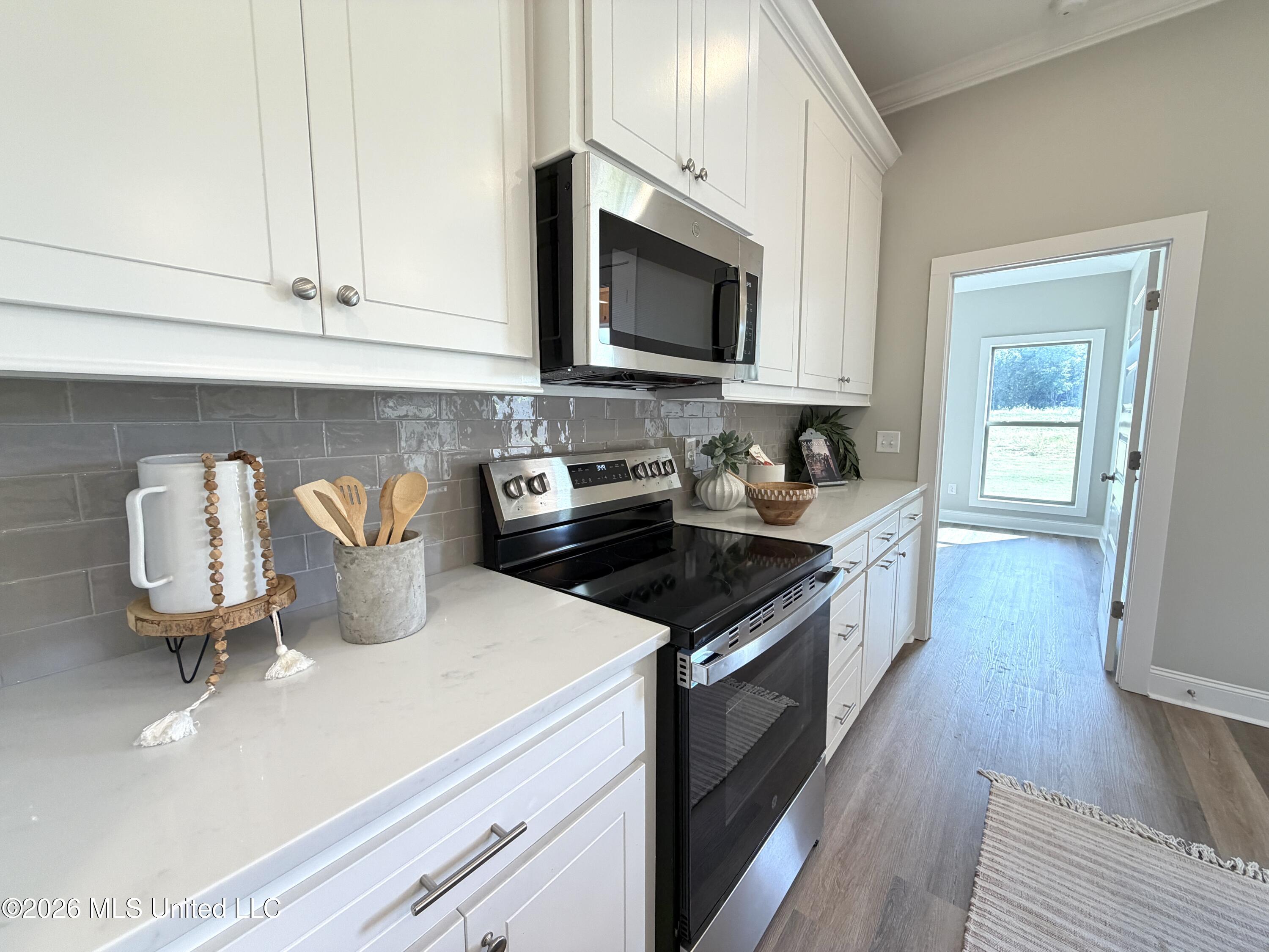140 Stapleton Drive Property Photo 11