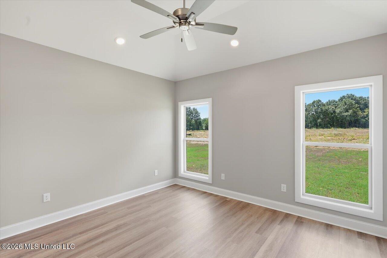 140 Stapleton Drive Property Photo 12
