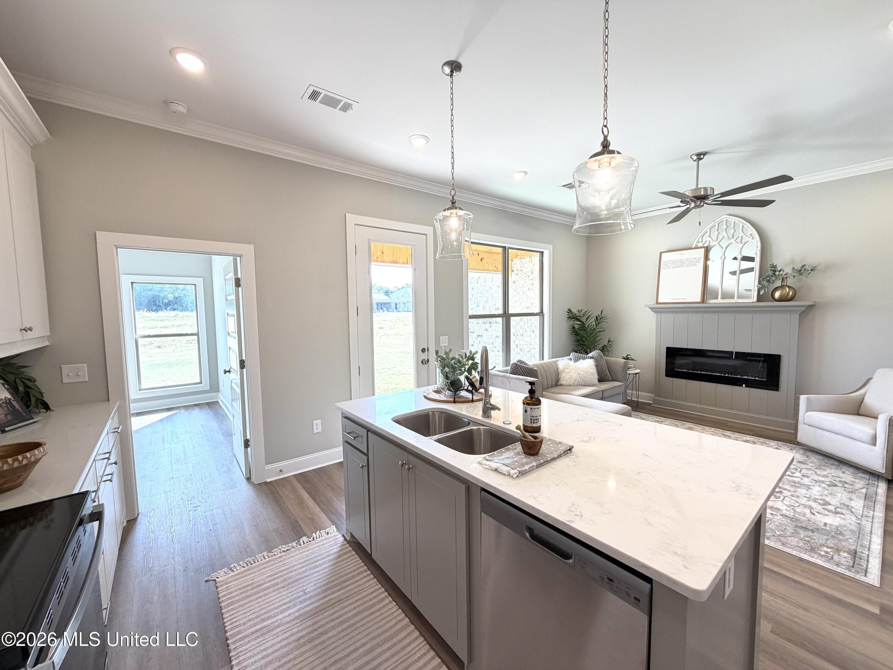 140 Stapleton Drive Property Photo 12