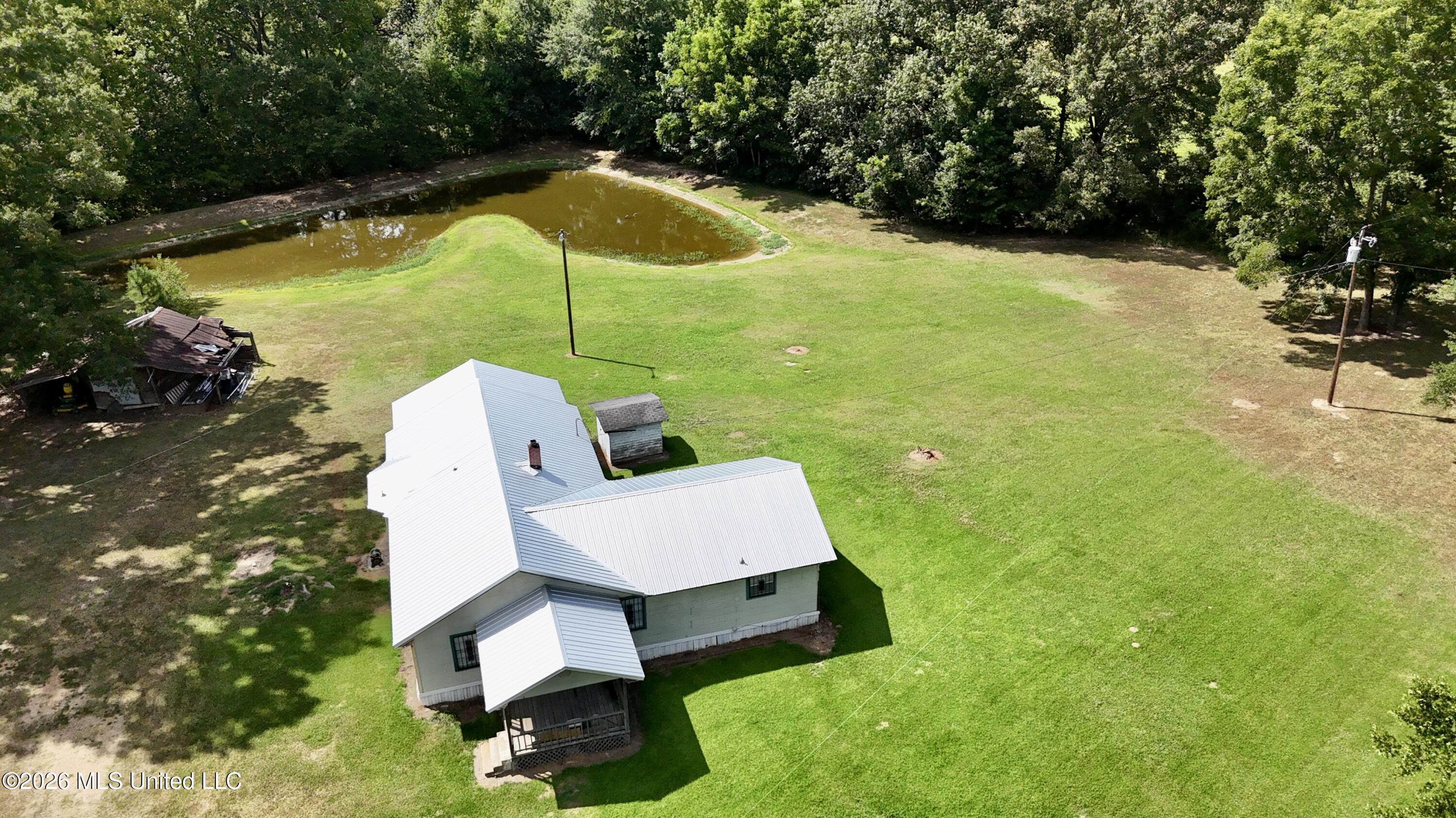 4331 N Chapel Hill Road Property Photo 4