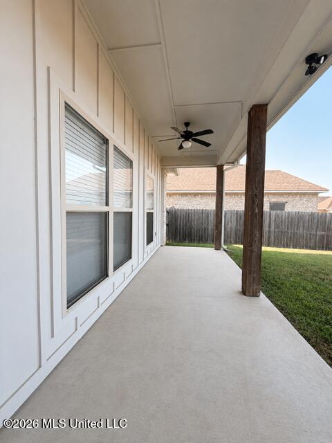 304 Buttonwood Lane Property Photo 28