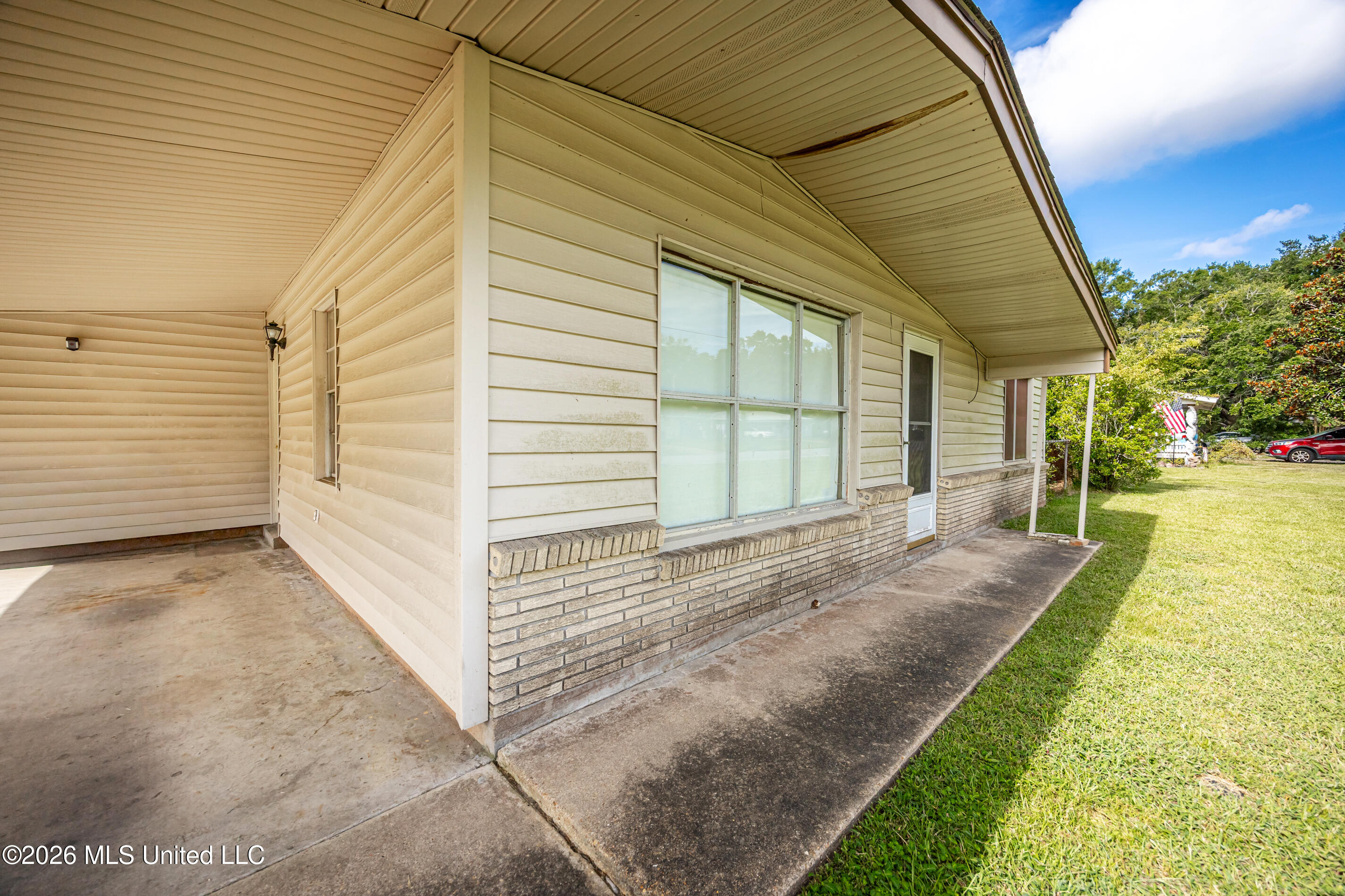 110 Elliott Place Property Photo 6